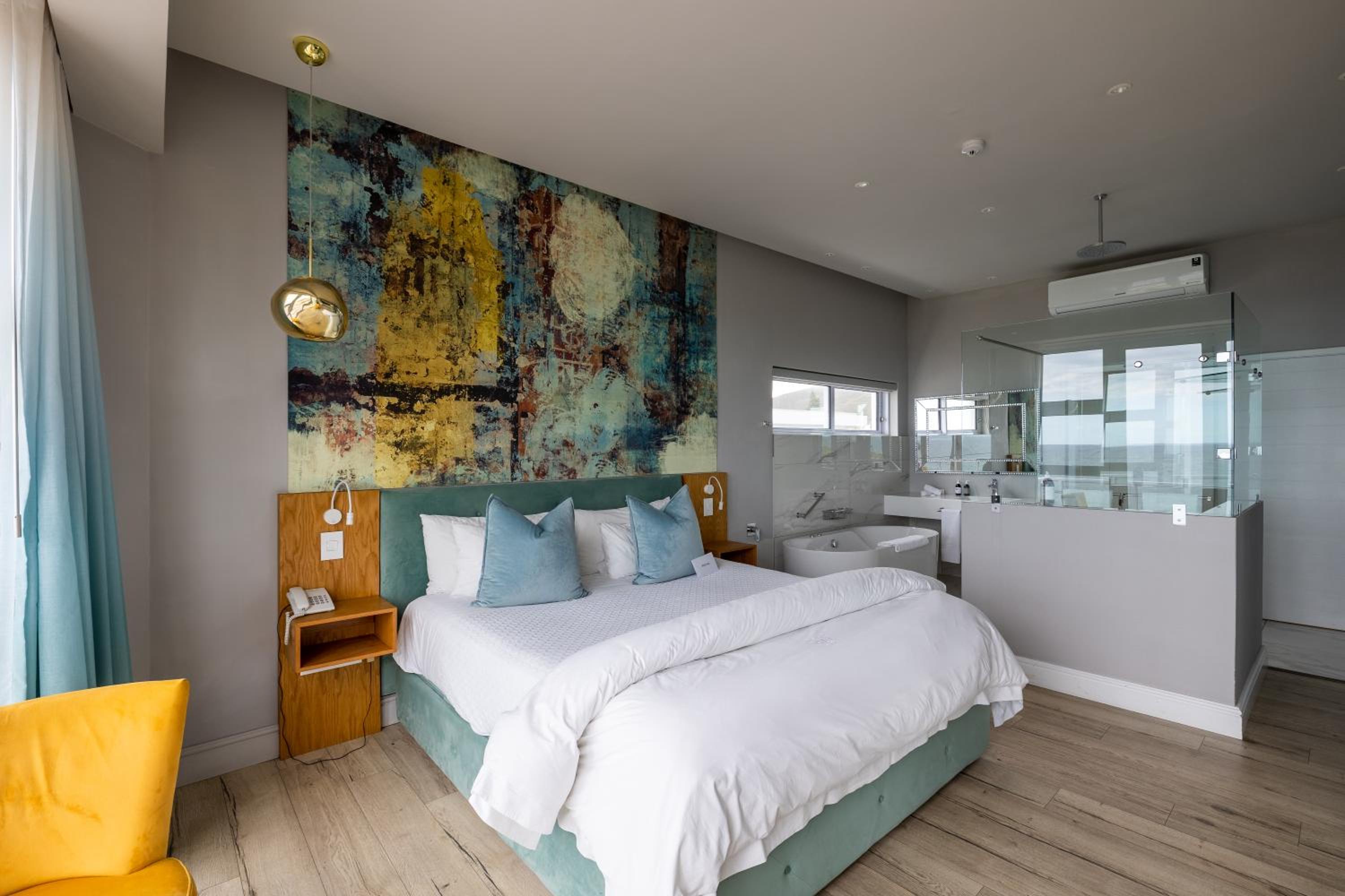 Honeymoon Suite photo 1