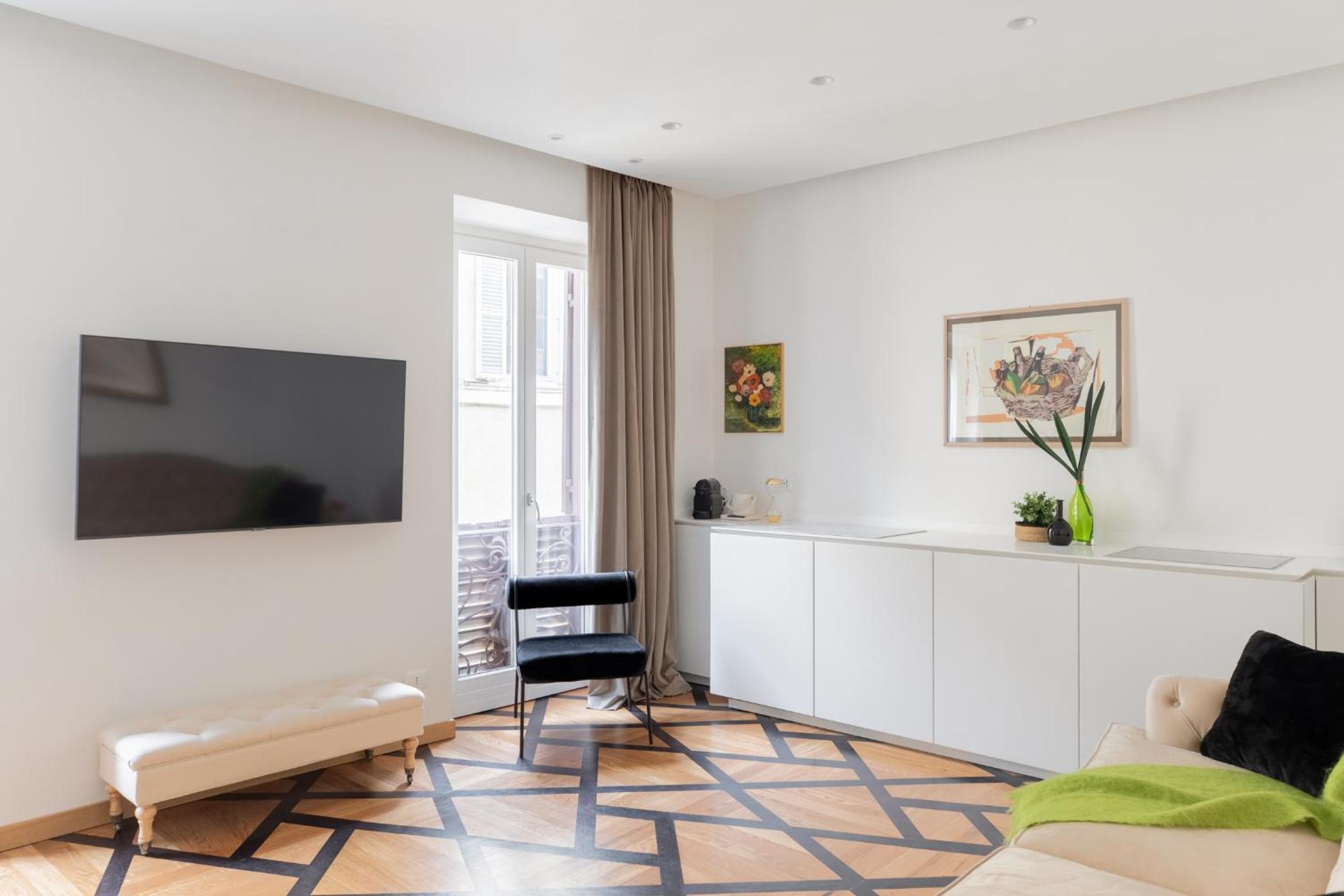 One-Bedroom Apartment