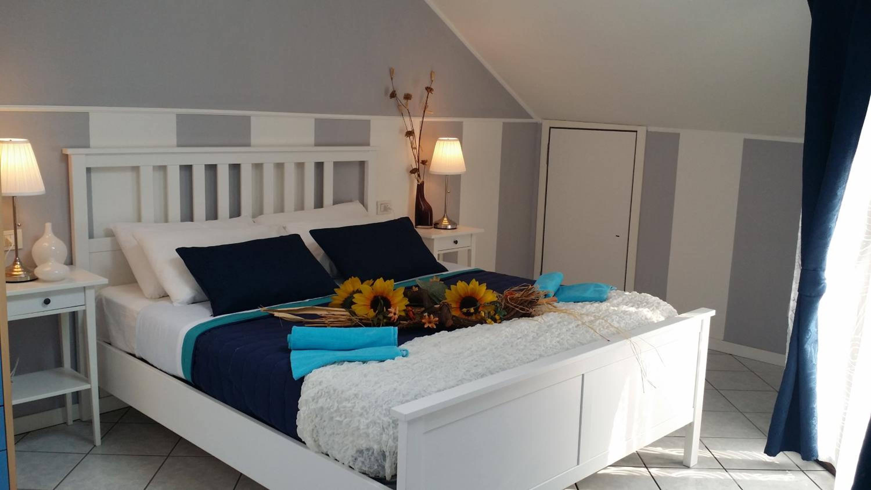 Standard Double Room with Shared Bathroom photo 1
