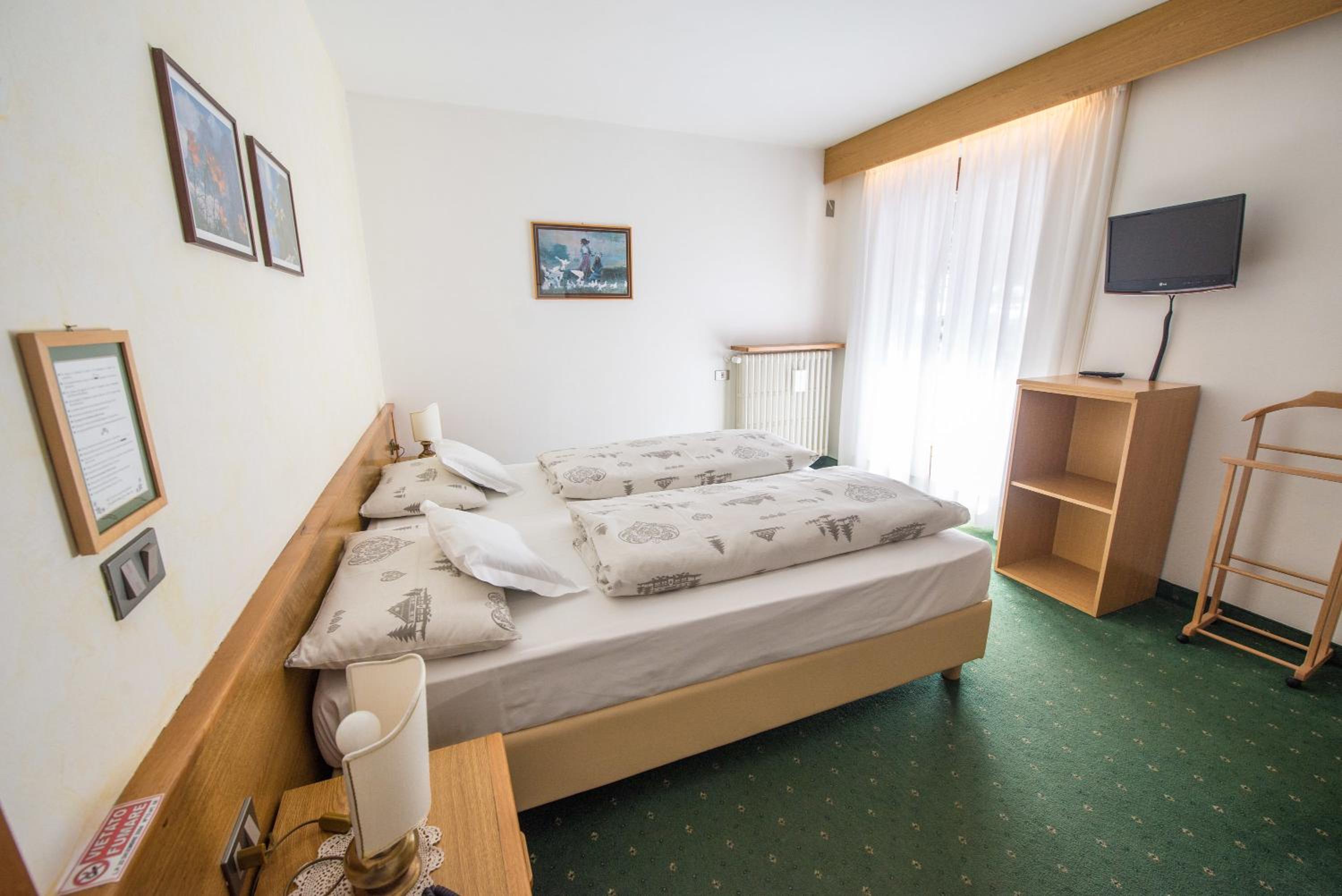 Double or Twin Room photo 2