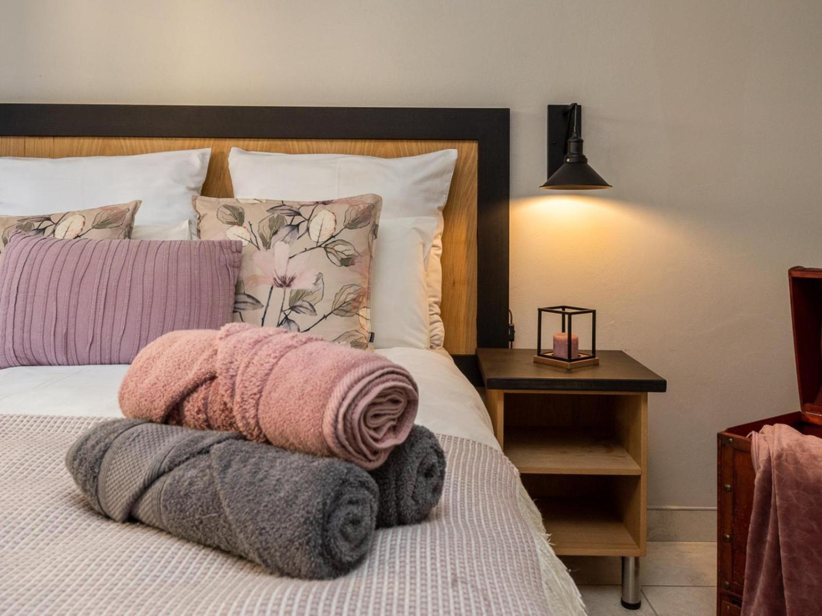 Premium Queen Room - Photo 8