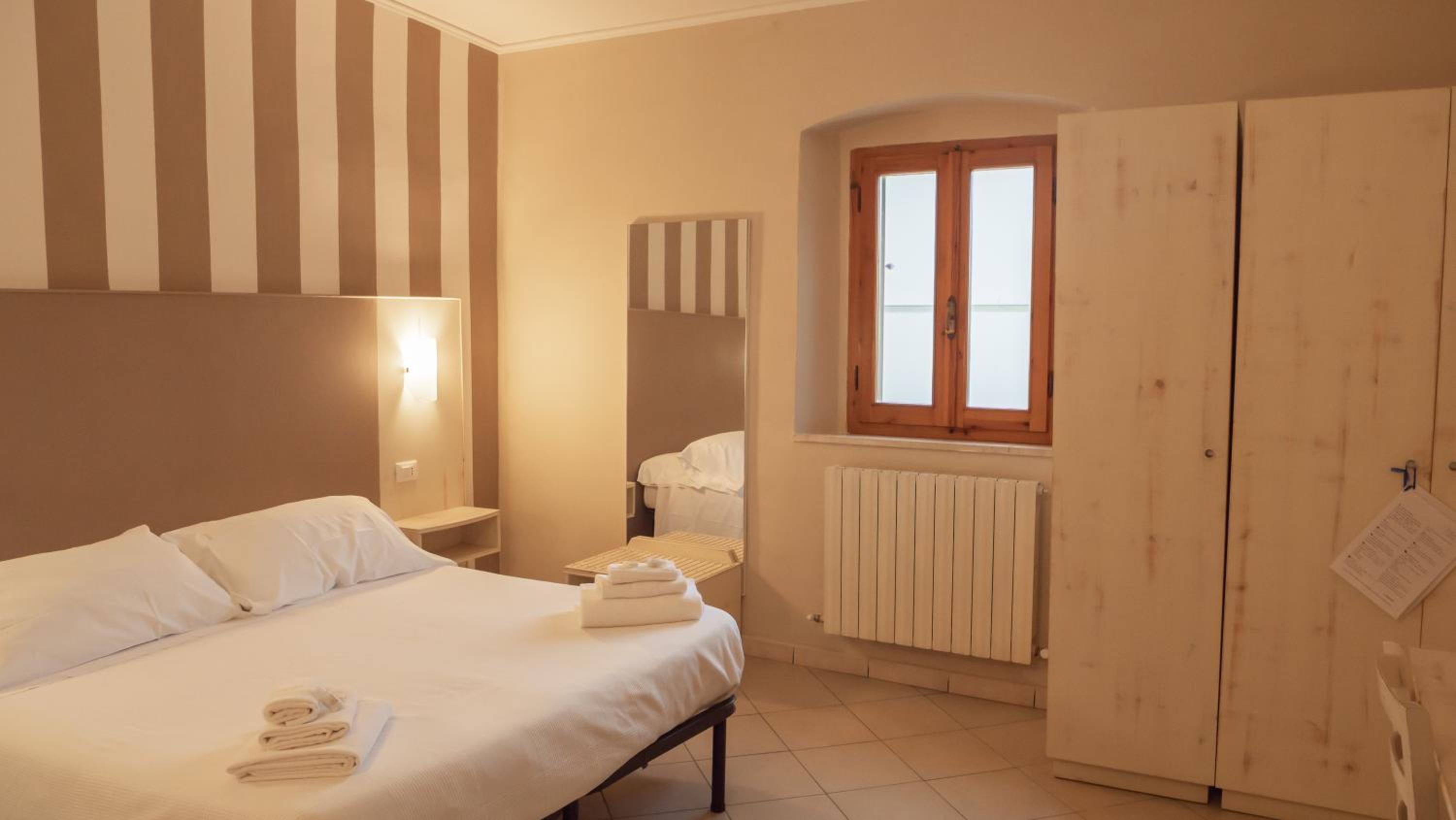 Double Room with Sea View - Photo 2