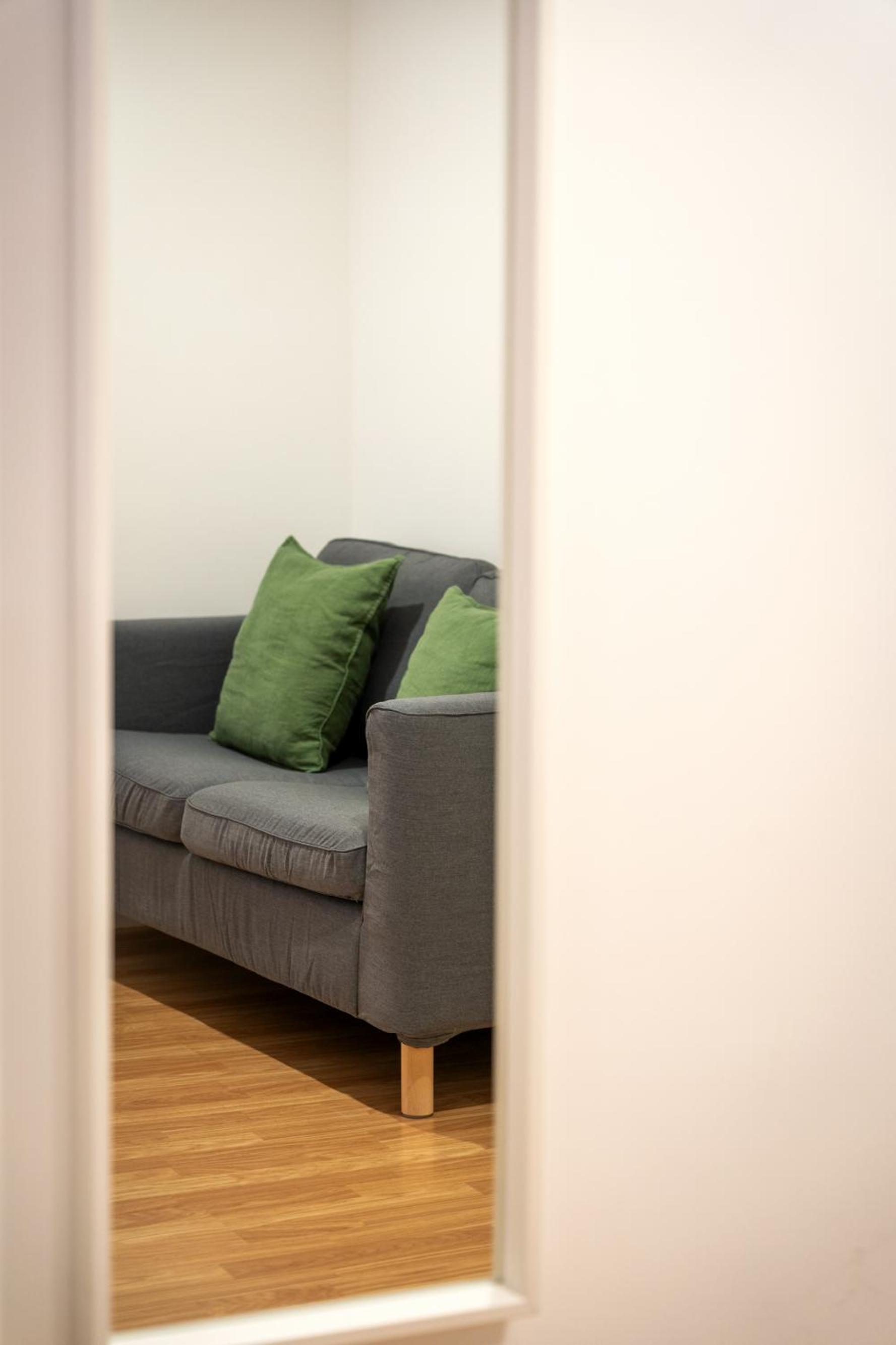 Studio Apartment - Photo 12