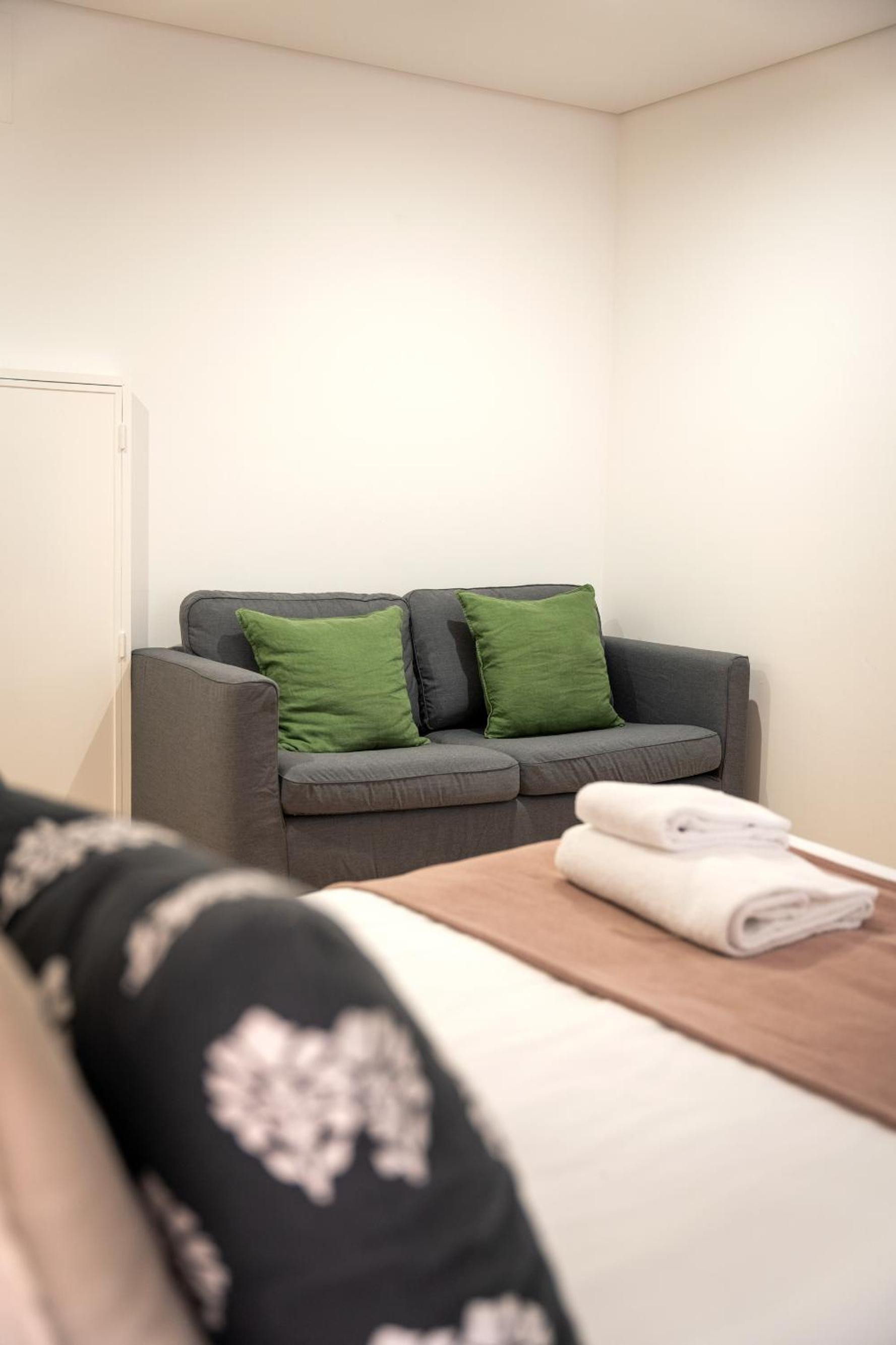 Studio Apartment - Photo 6