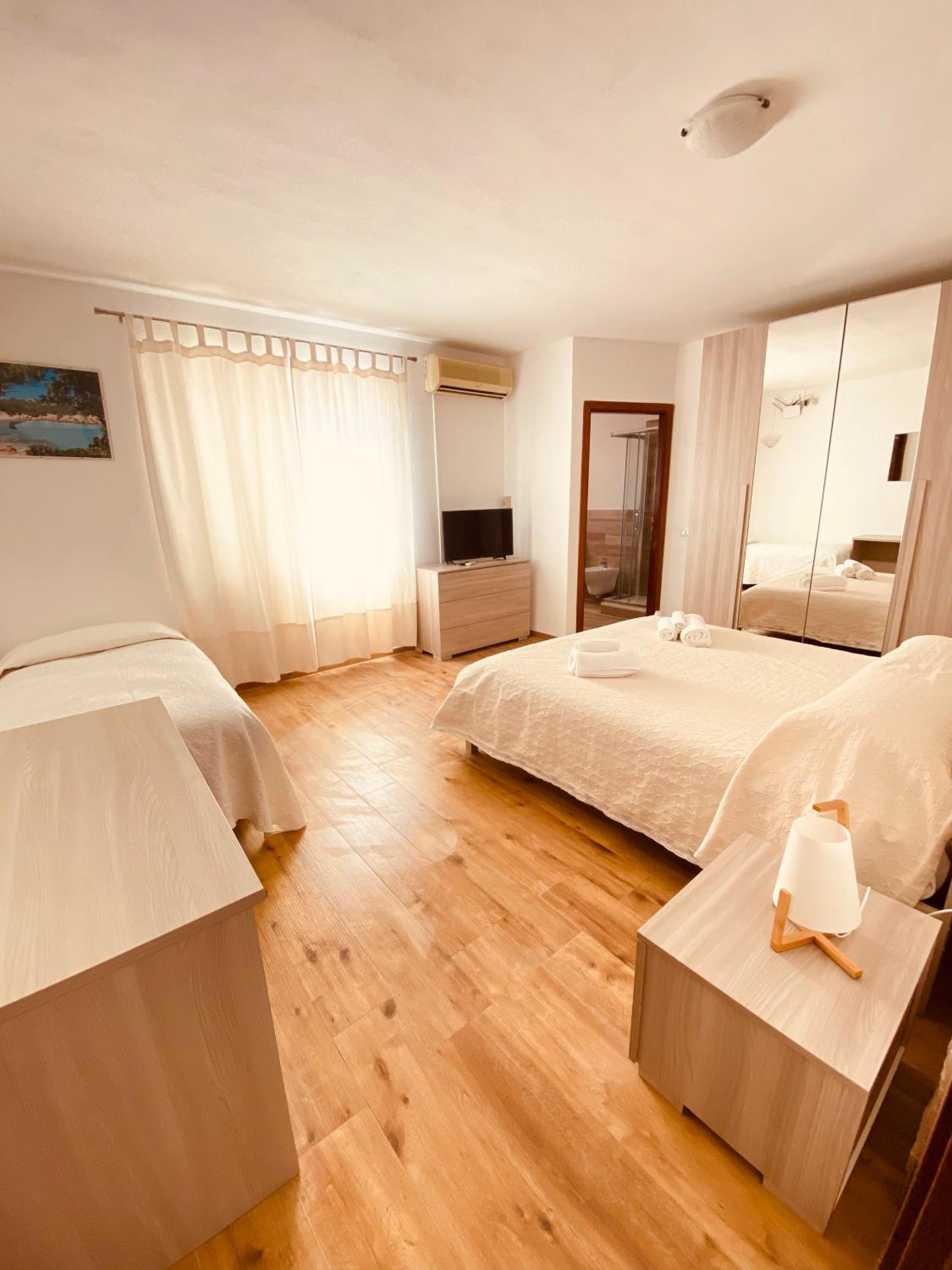 Triple Room With Private Bathroom photo 2
