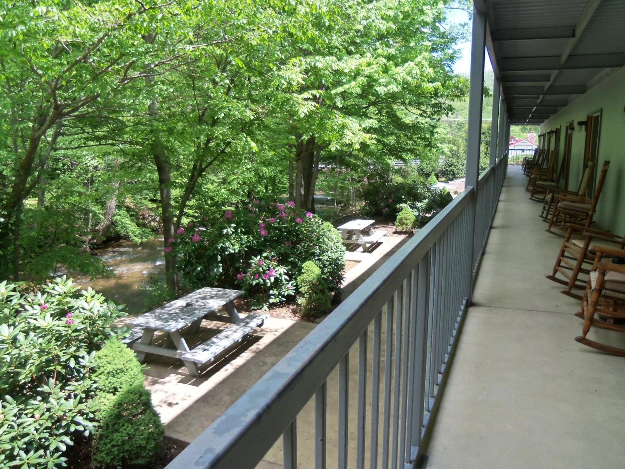 Creekside Executive Suite photo 3