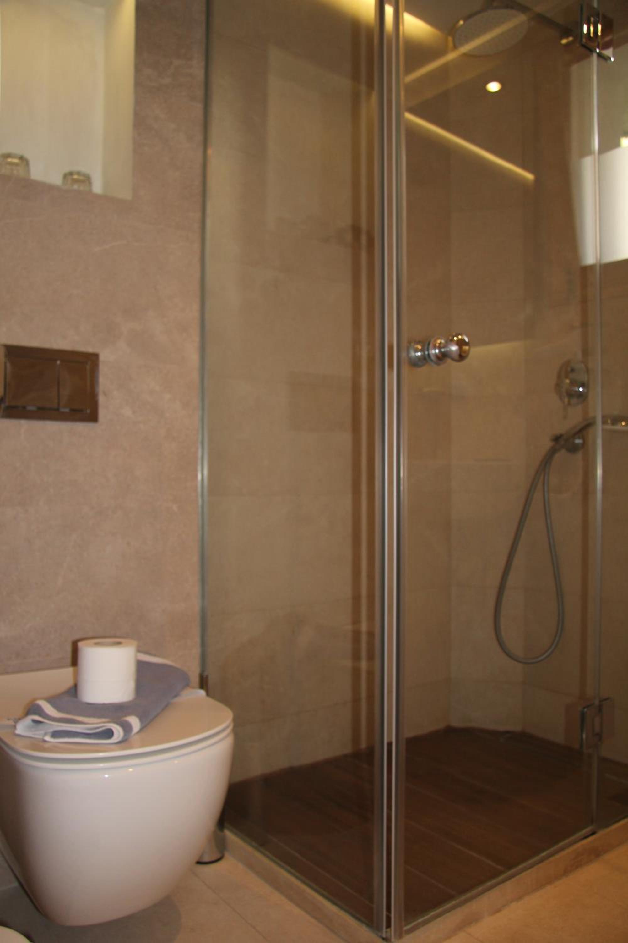 Superior Room with Sea View - Photo 10