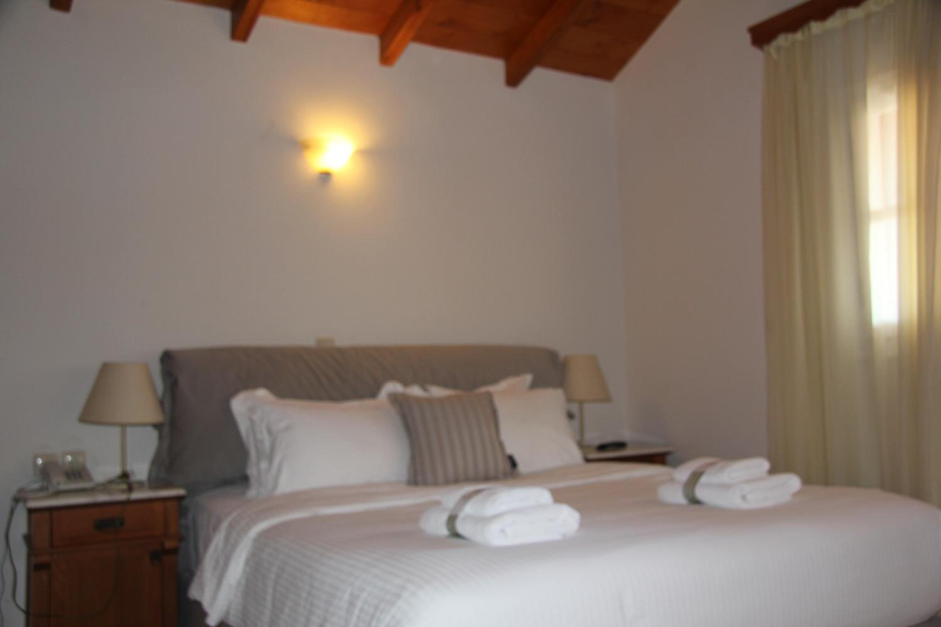 Attic with Sea View - Photo 11