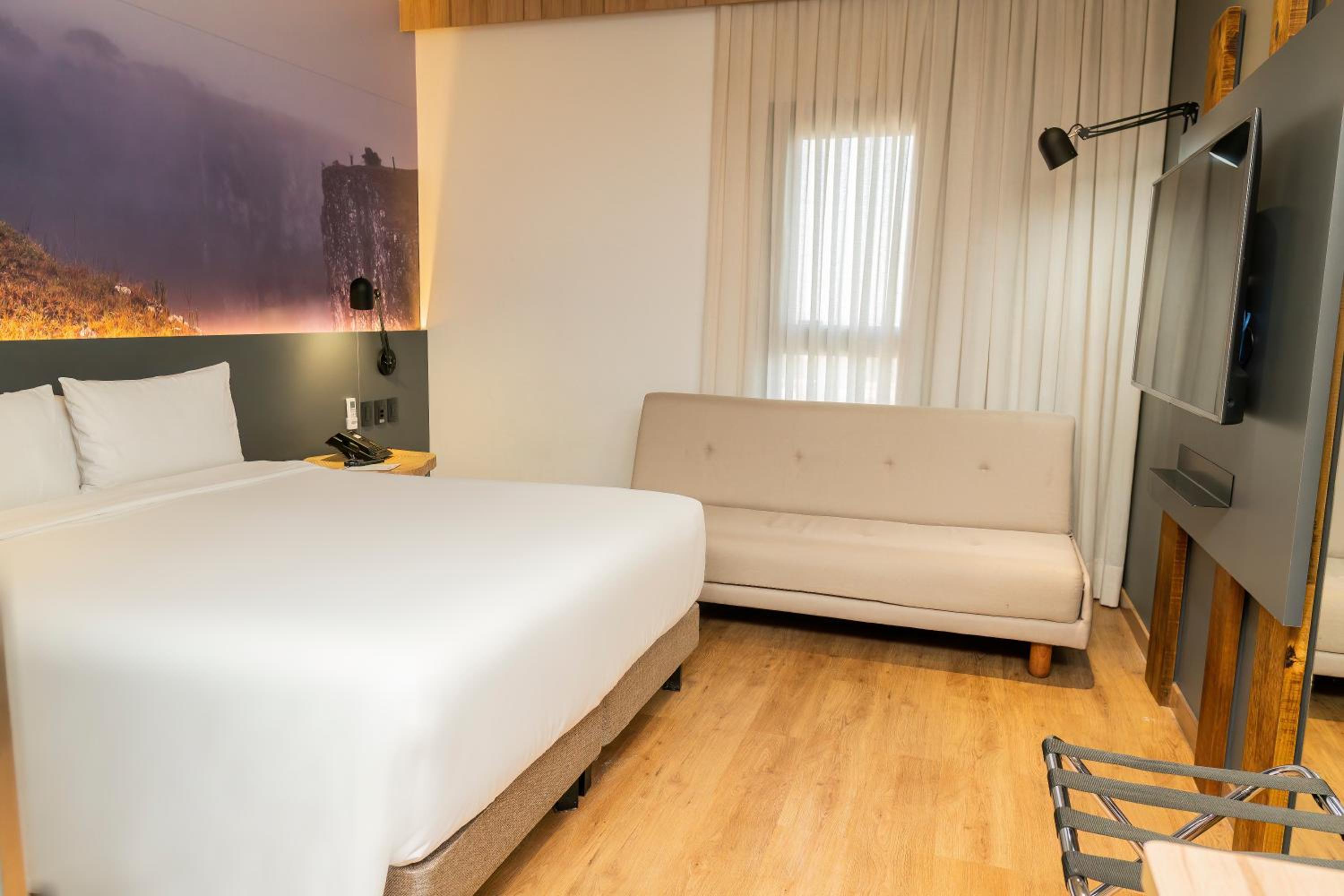 Superior Double Room with Sofa - Photo 4