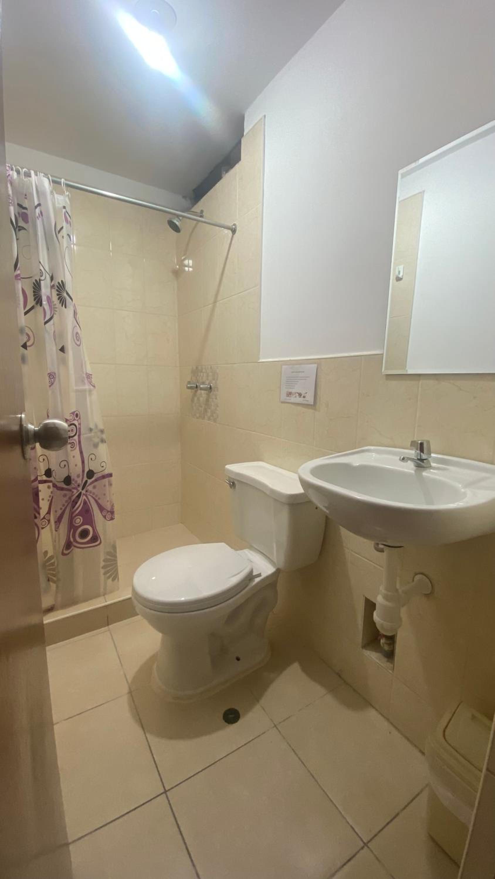 Quadruple Room with Private Bathroom photo 3