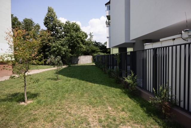 One-Bedroom Apartment - Photo 14