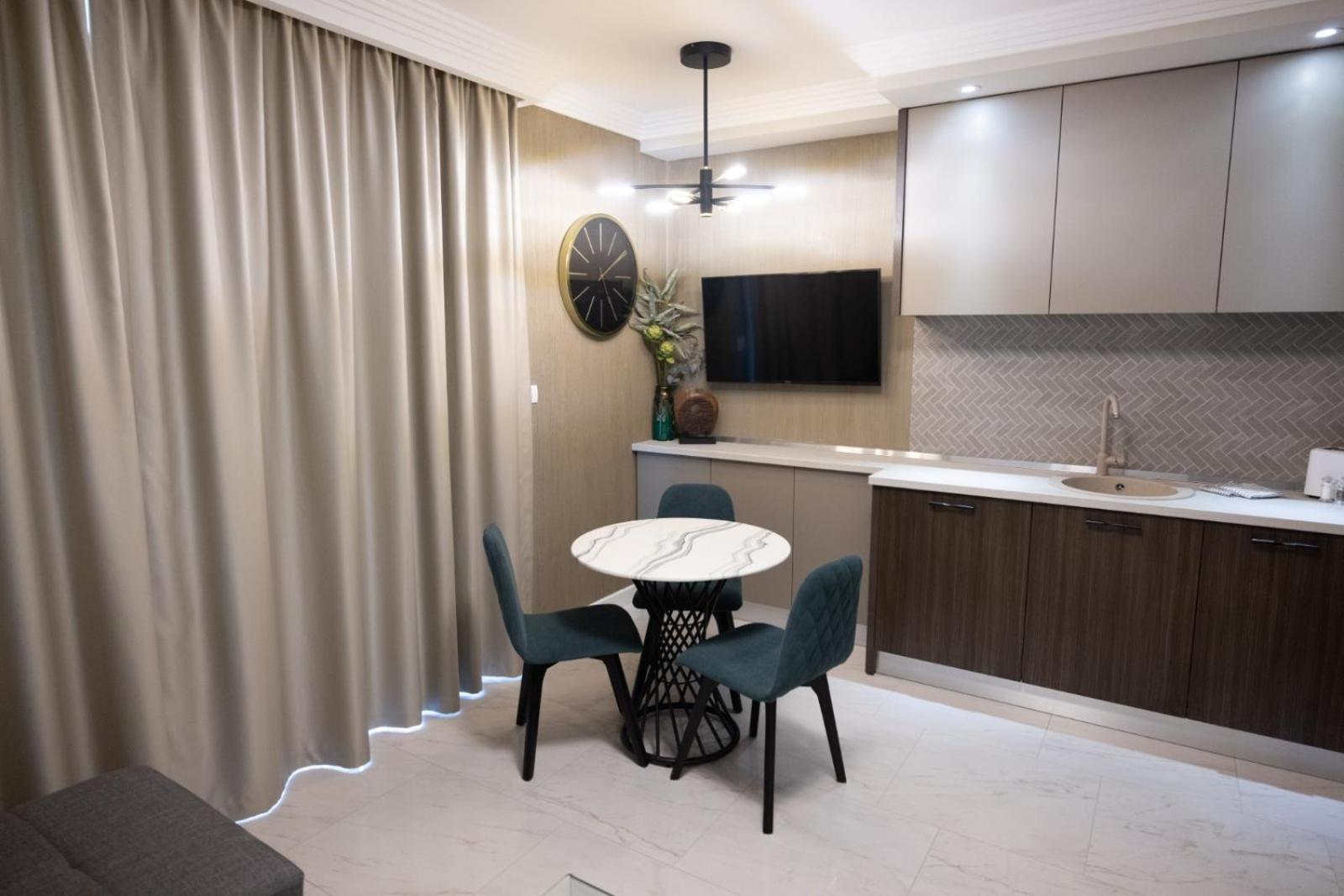 One-Bedroom Apartment - Photo 17
