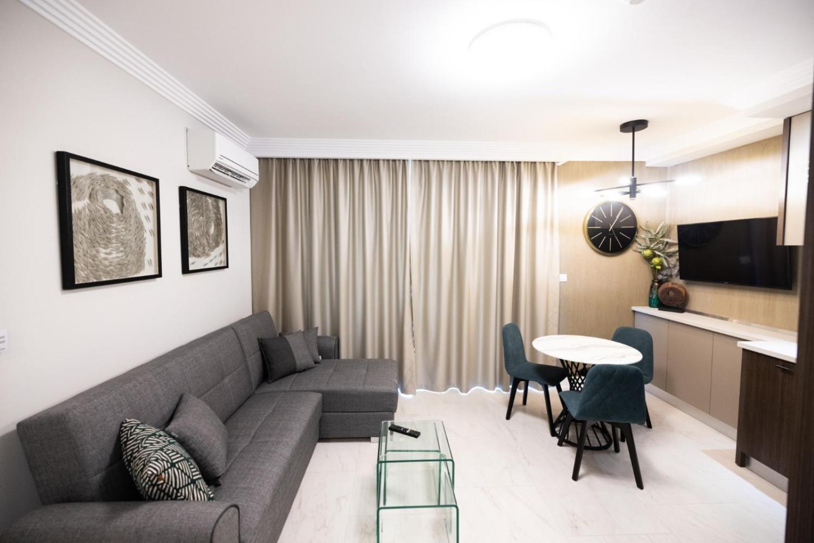 One-Bedroom Apartment - Photo 15