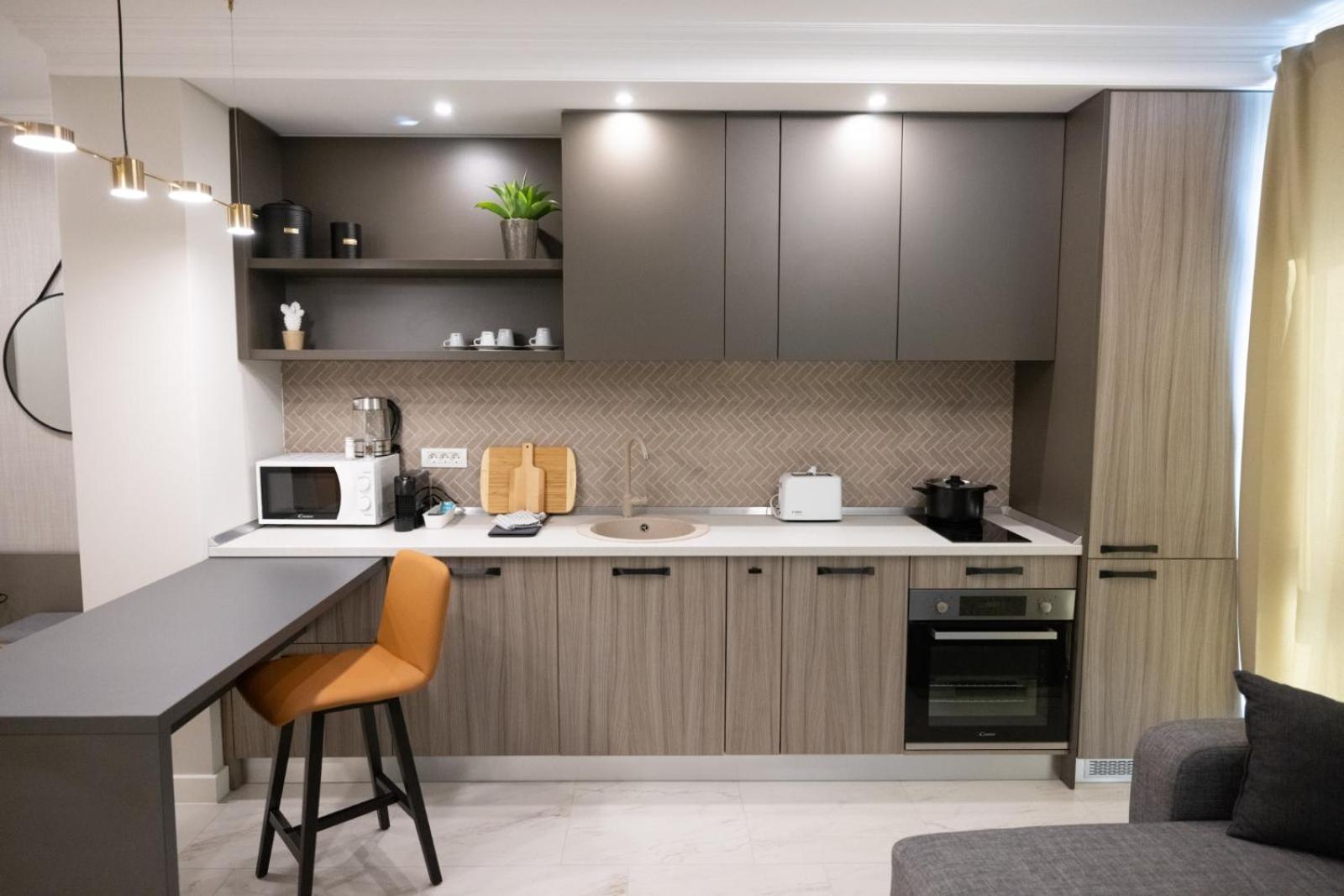 One-Bedroom Apartment - Photo 18