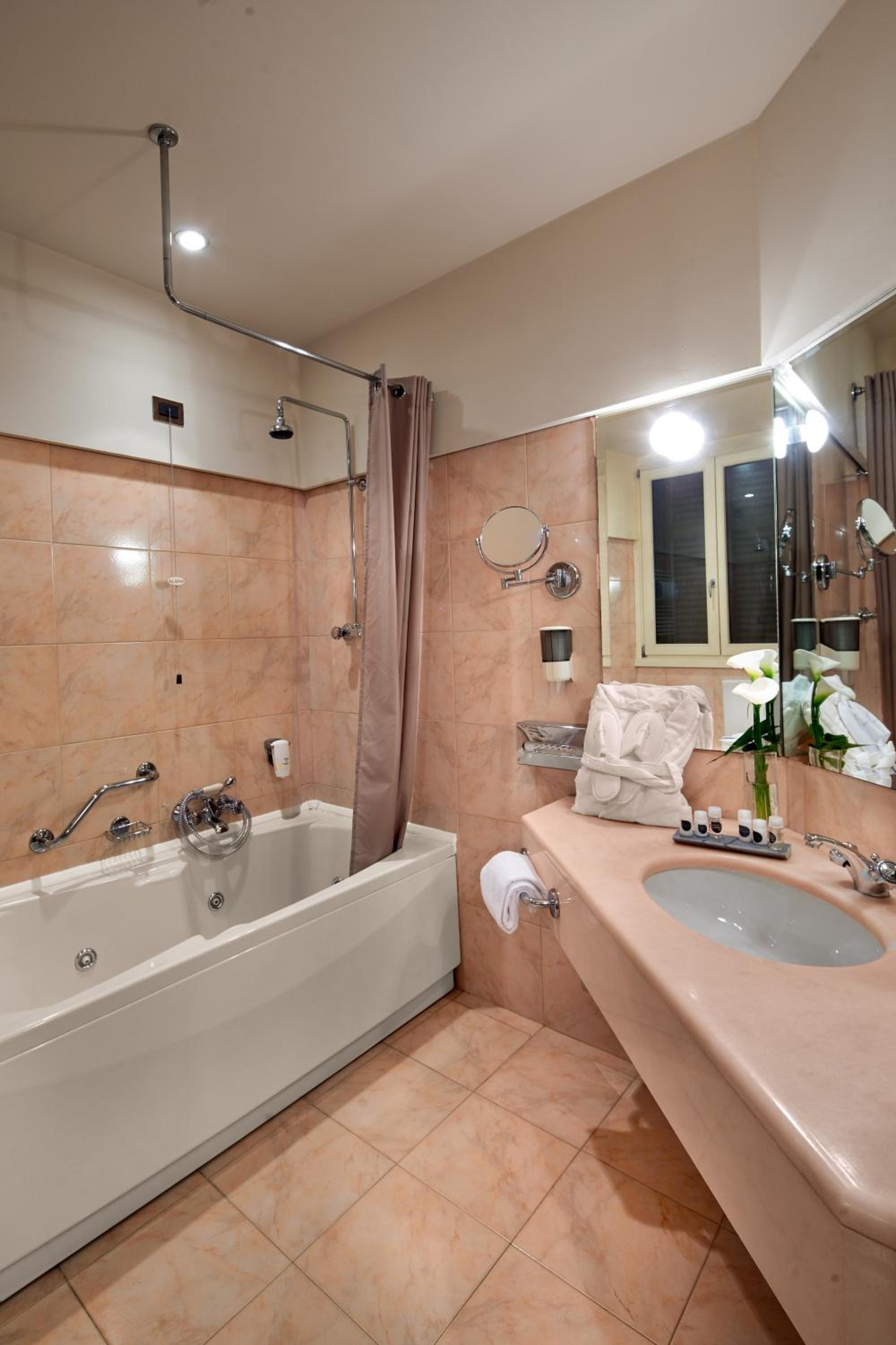 Junior Suite - Photo 5