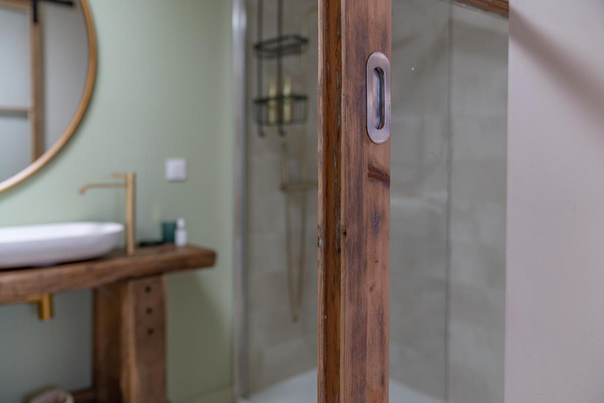 Superior King Suite - Photo 52