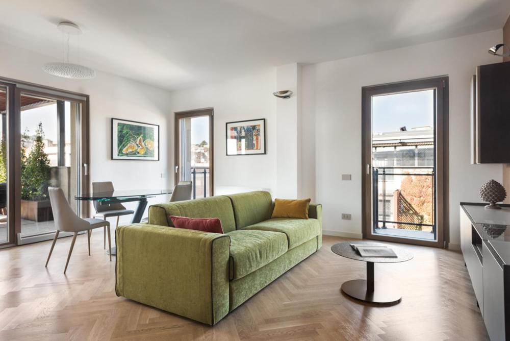 Deluxe Apartment