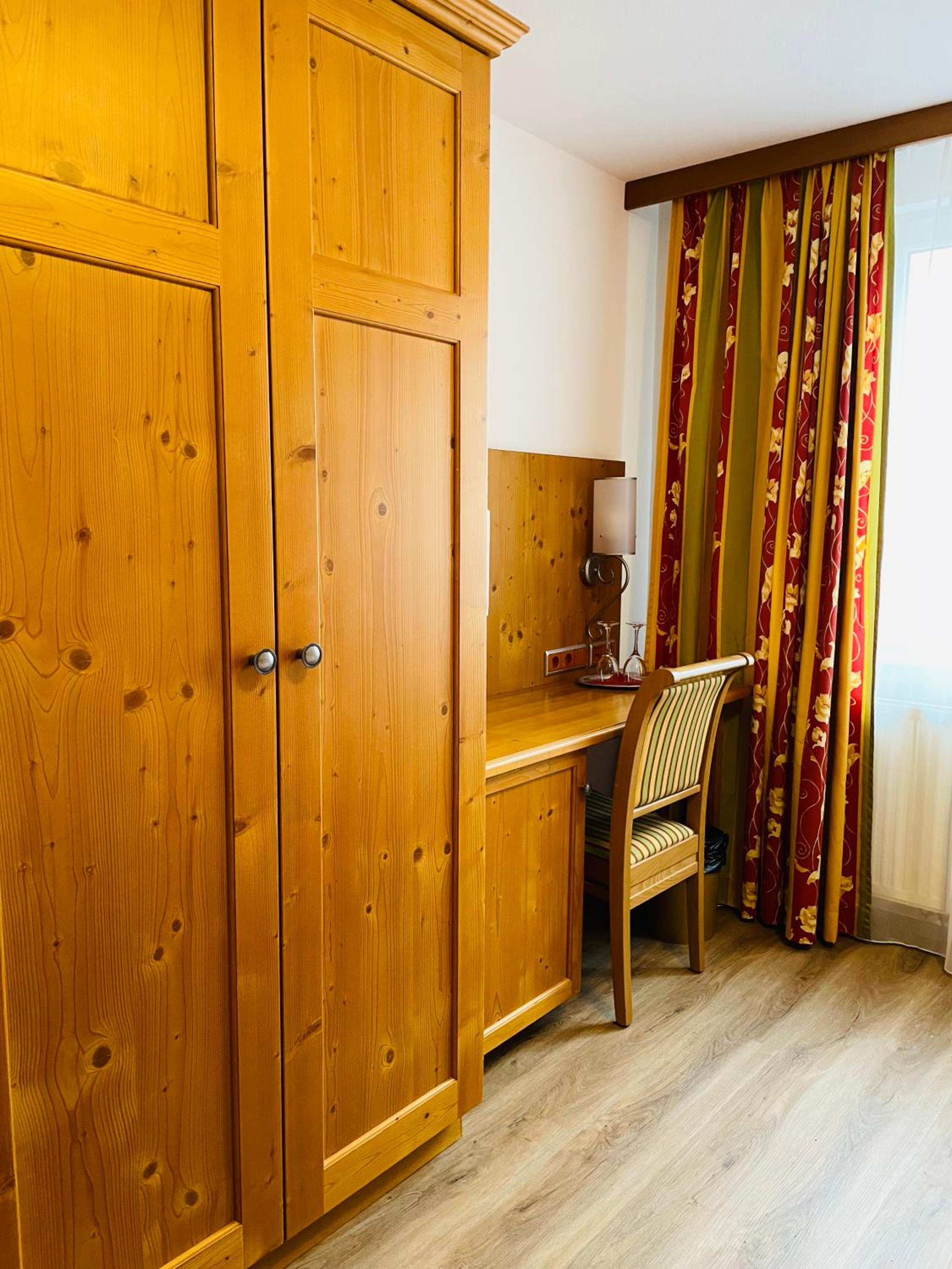 Standard Double Room - Photo 5