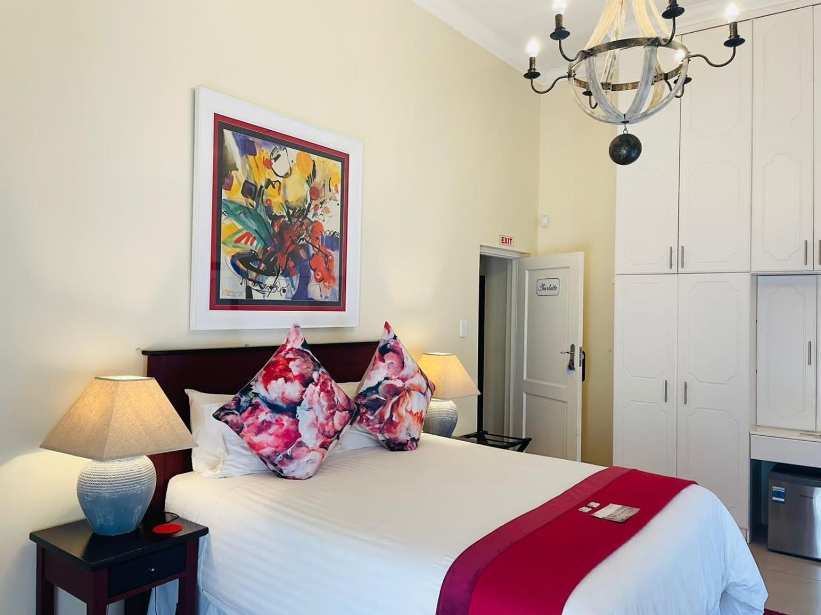 Deluxe Double Bedroom - Photo 1