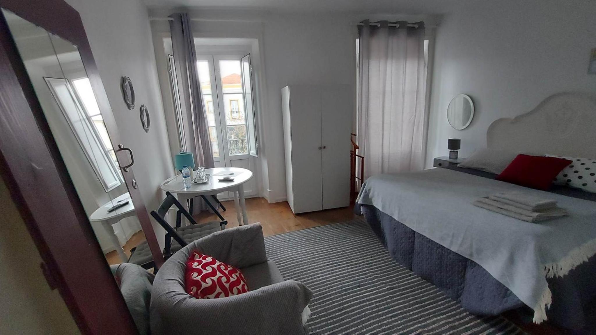 Suite - Photo 10