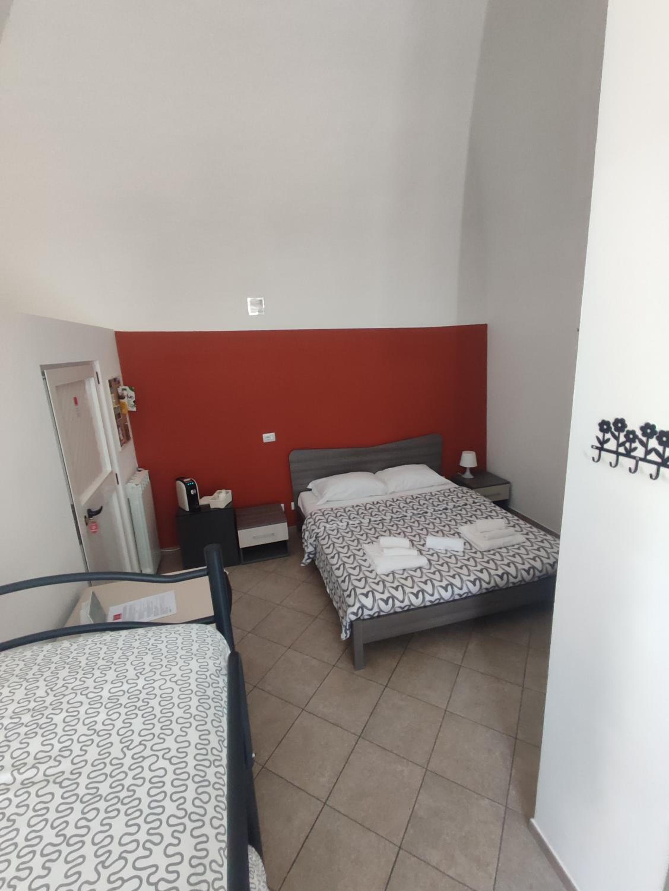 Standard Quadruple Room - Photo 8
