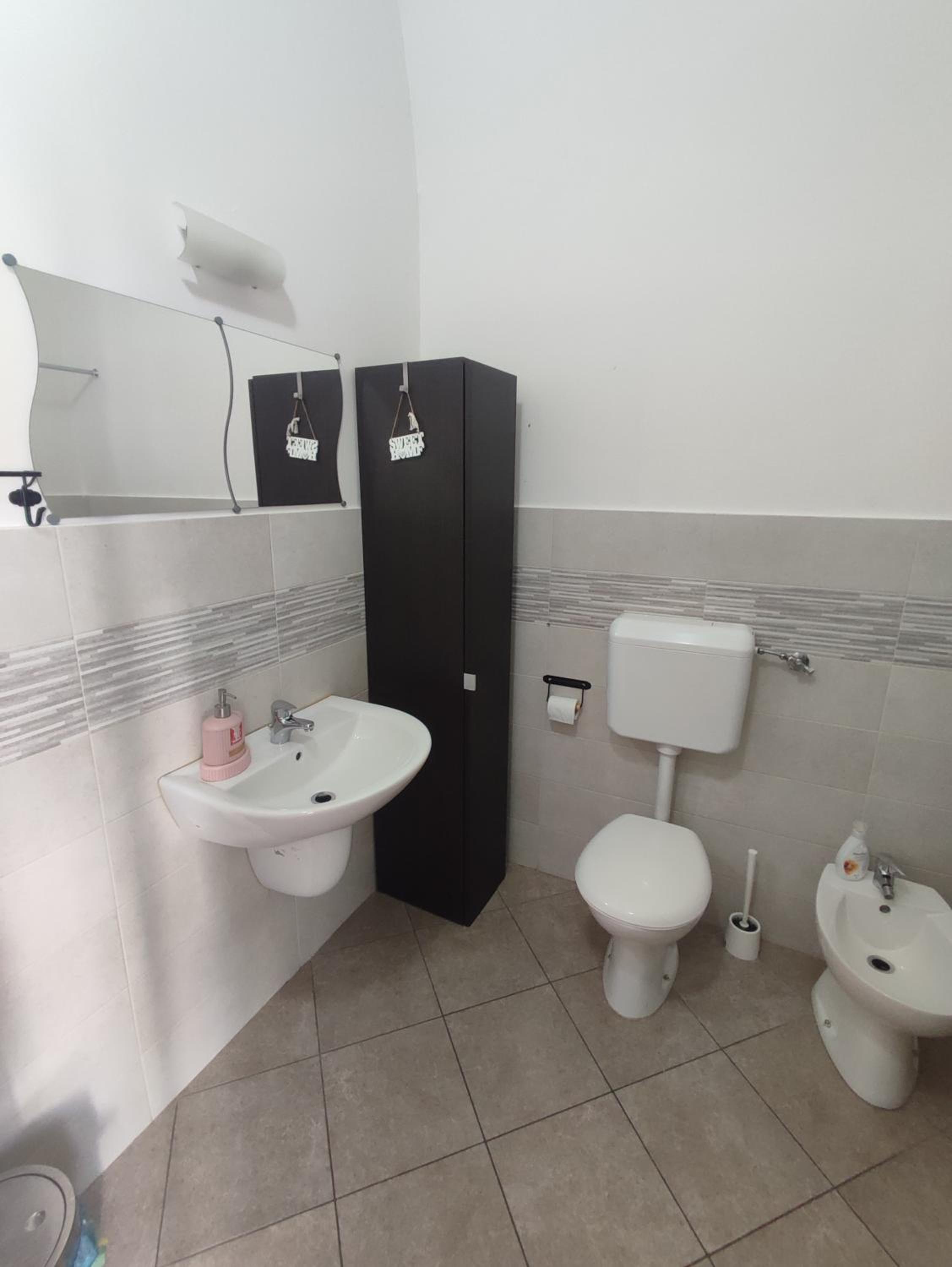 Standard Quadruple Room - Photo 10