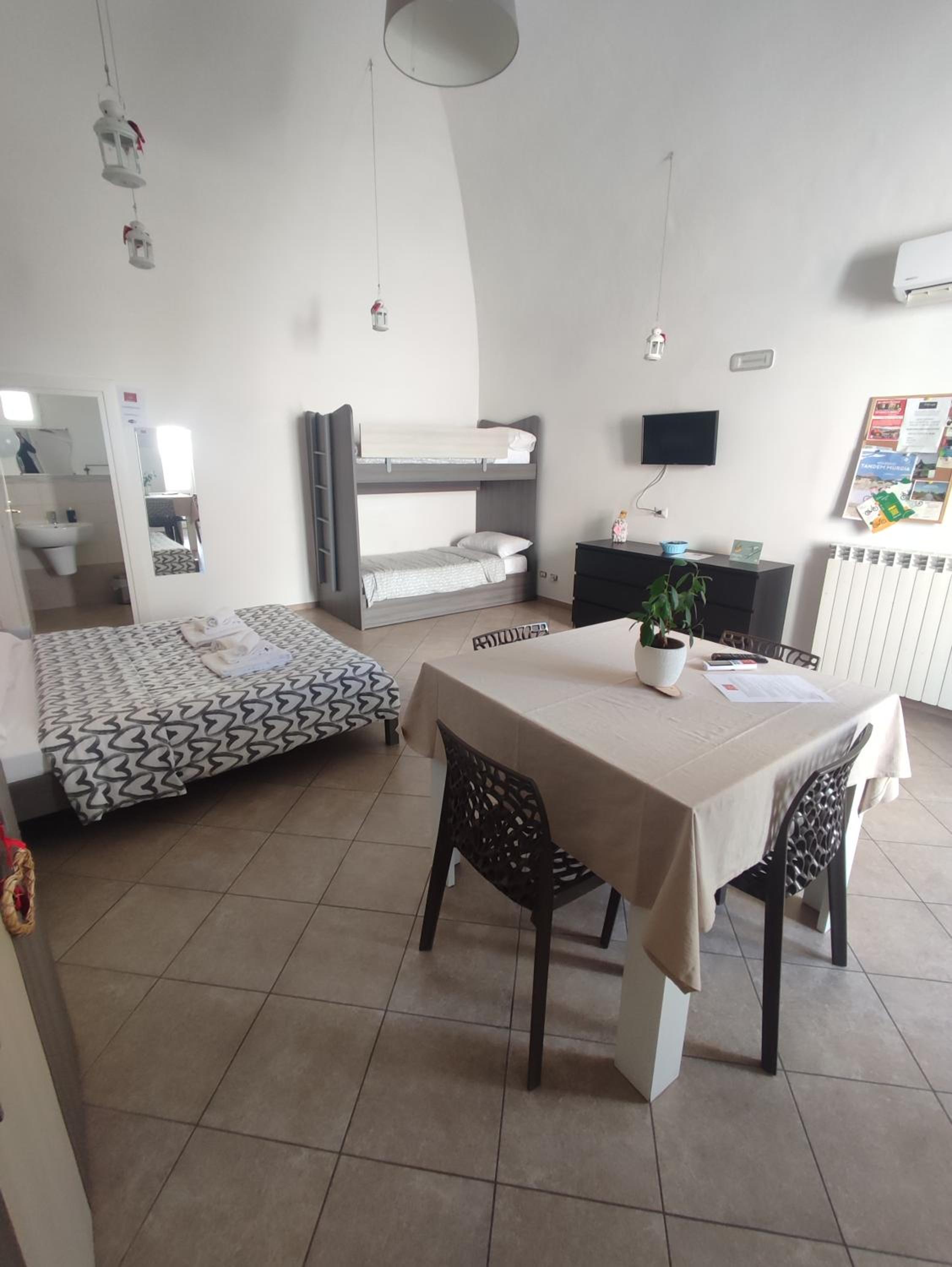 Deluxe Family Room - Photo 7
