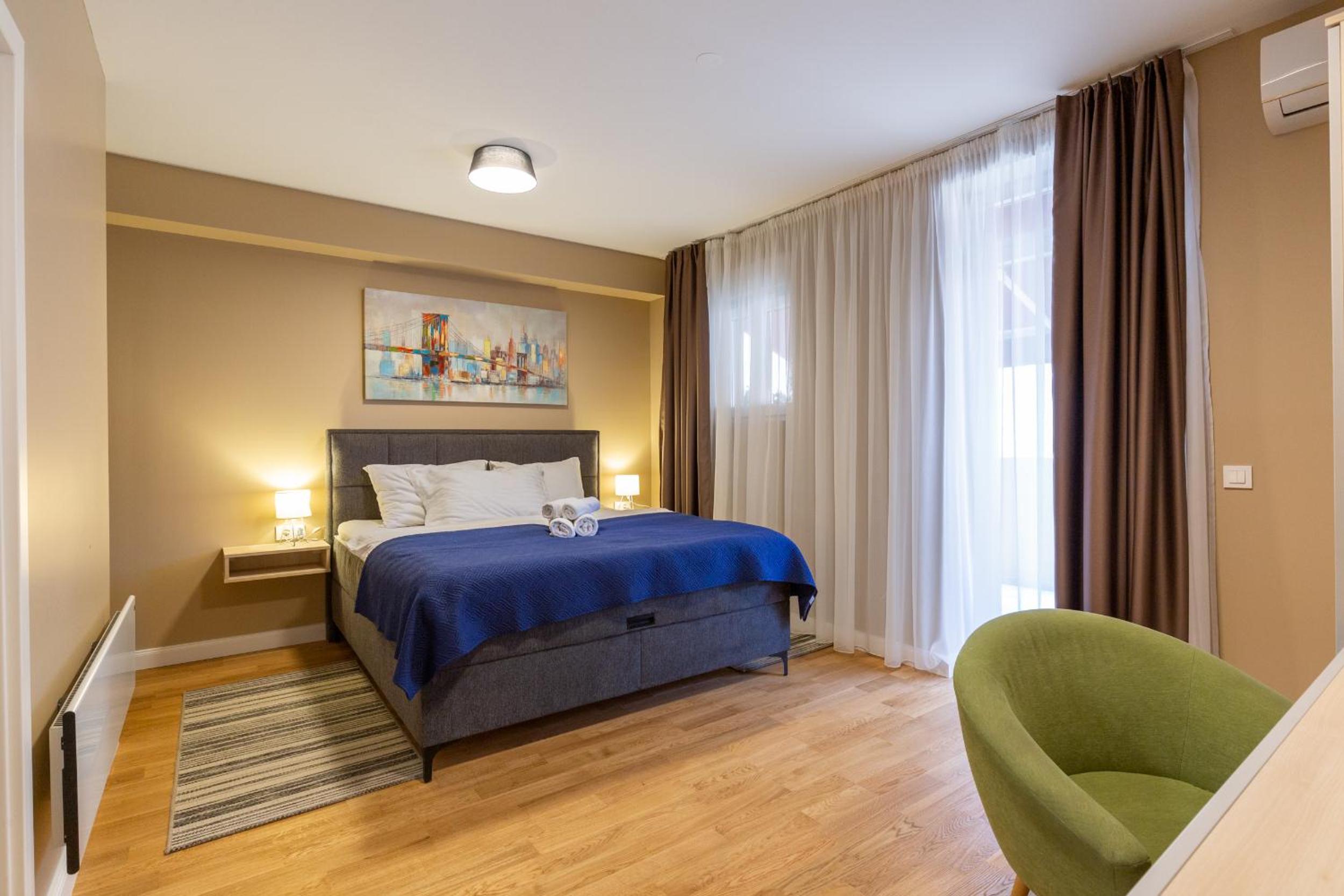 Superior Double Room with Balcony - Photo 23