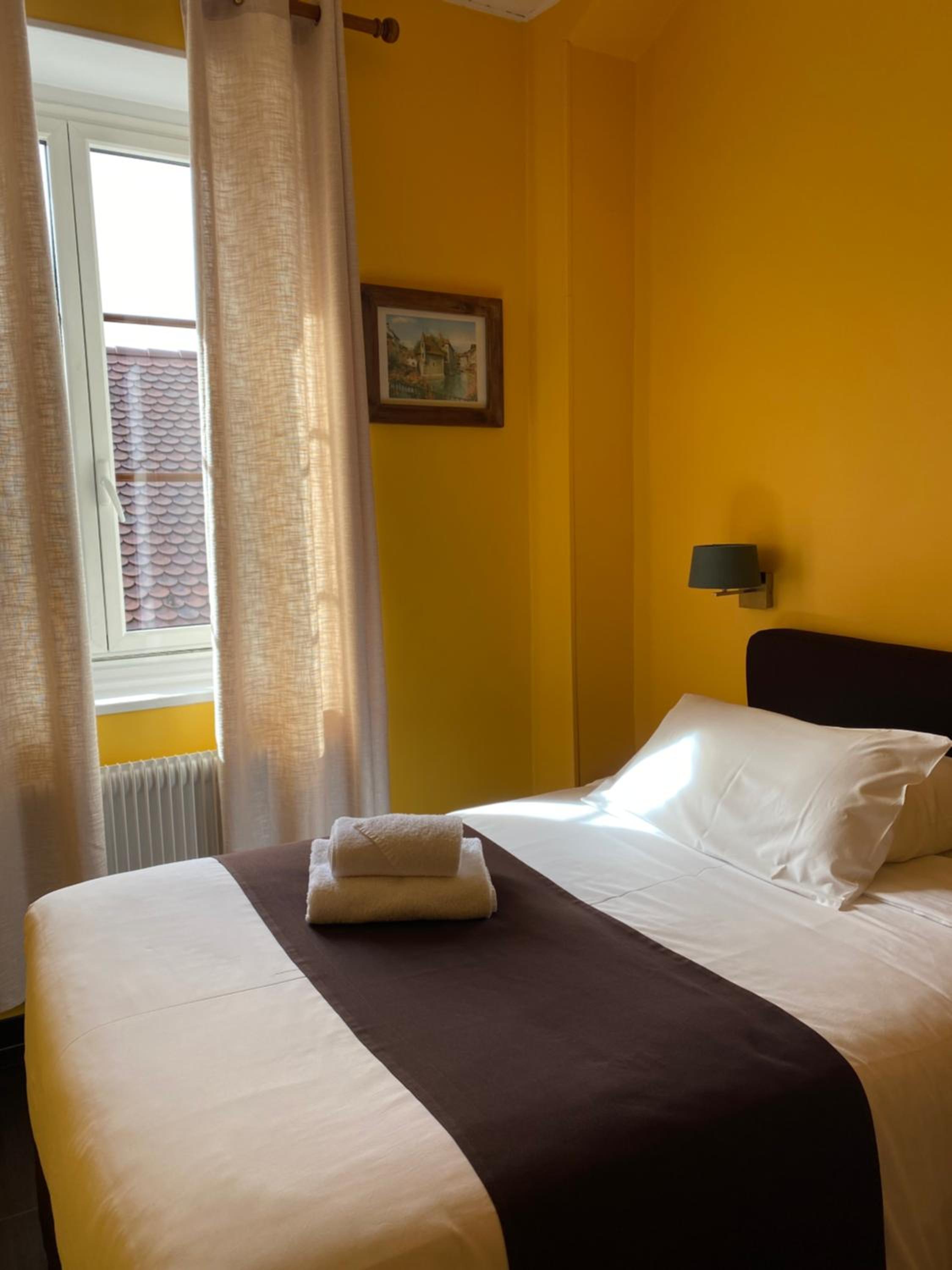 Single Room photo 2