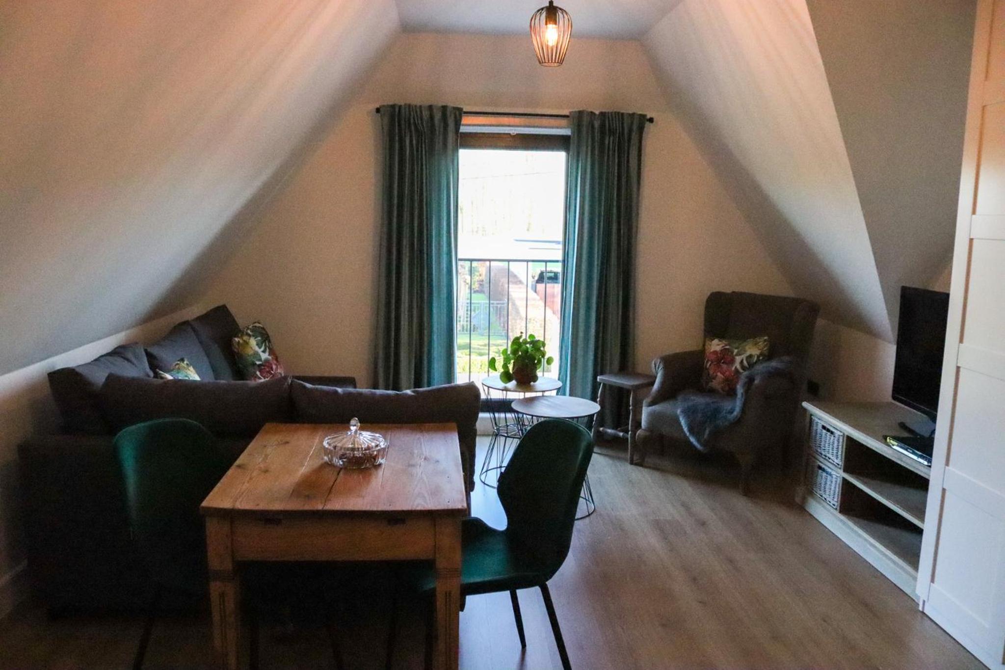 Deluxe Family Room photo 2