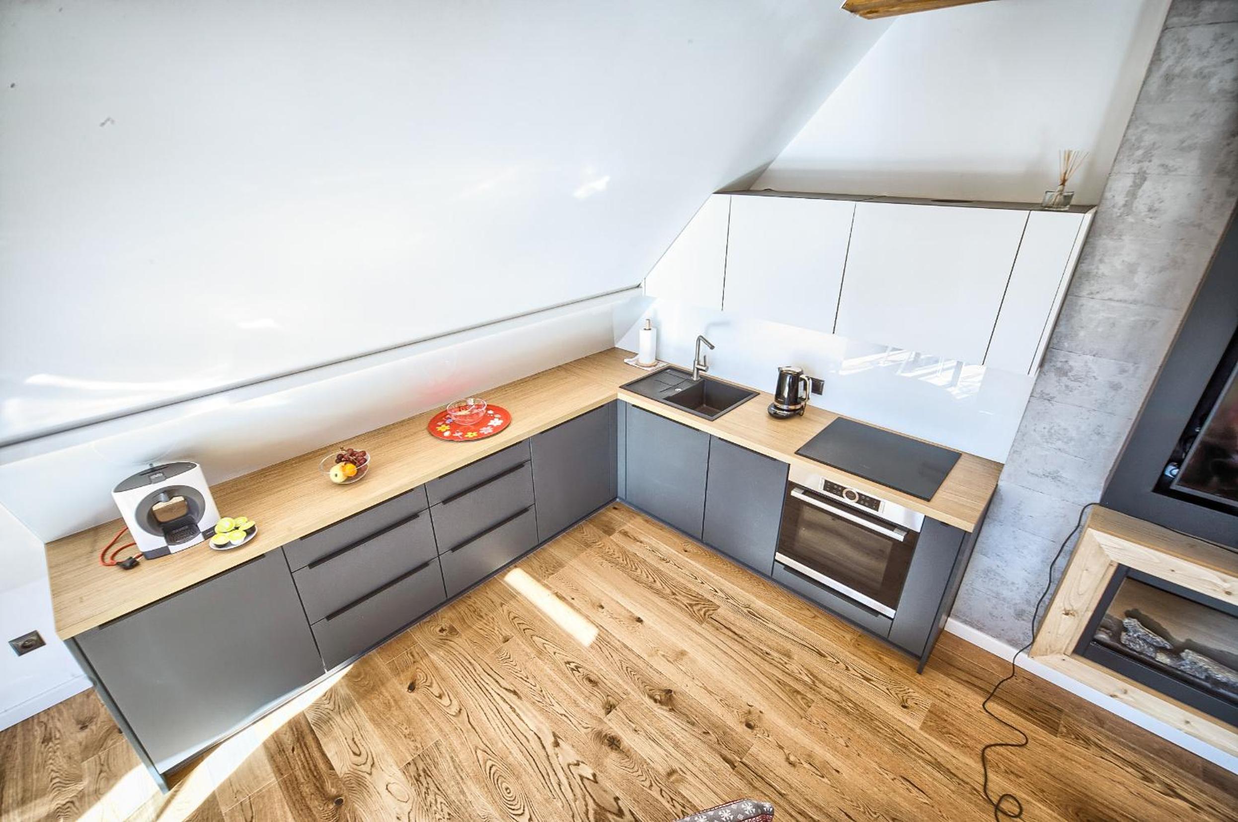One-Bedroom Apartment - Photo 1