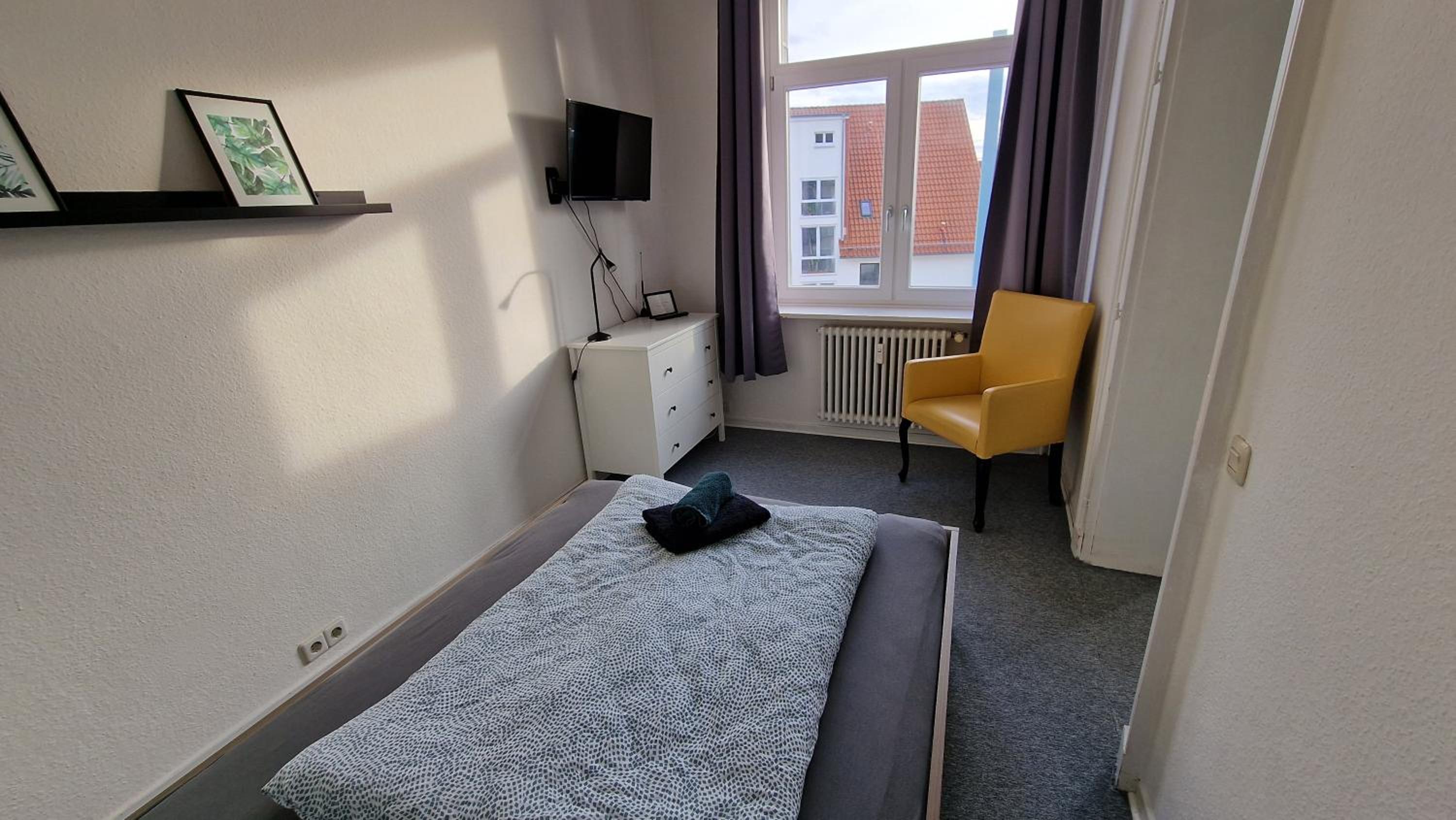 Triple Room with Shared Bathroom photo 3