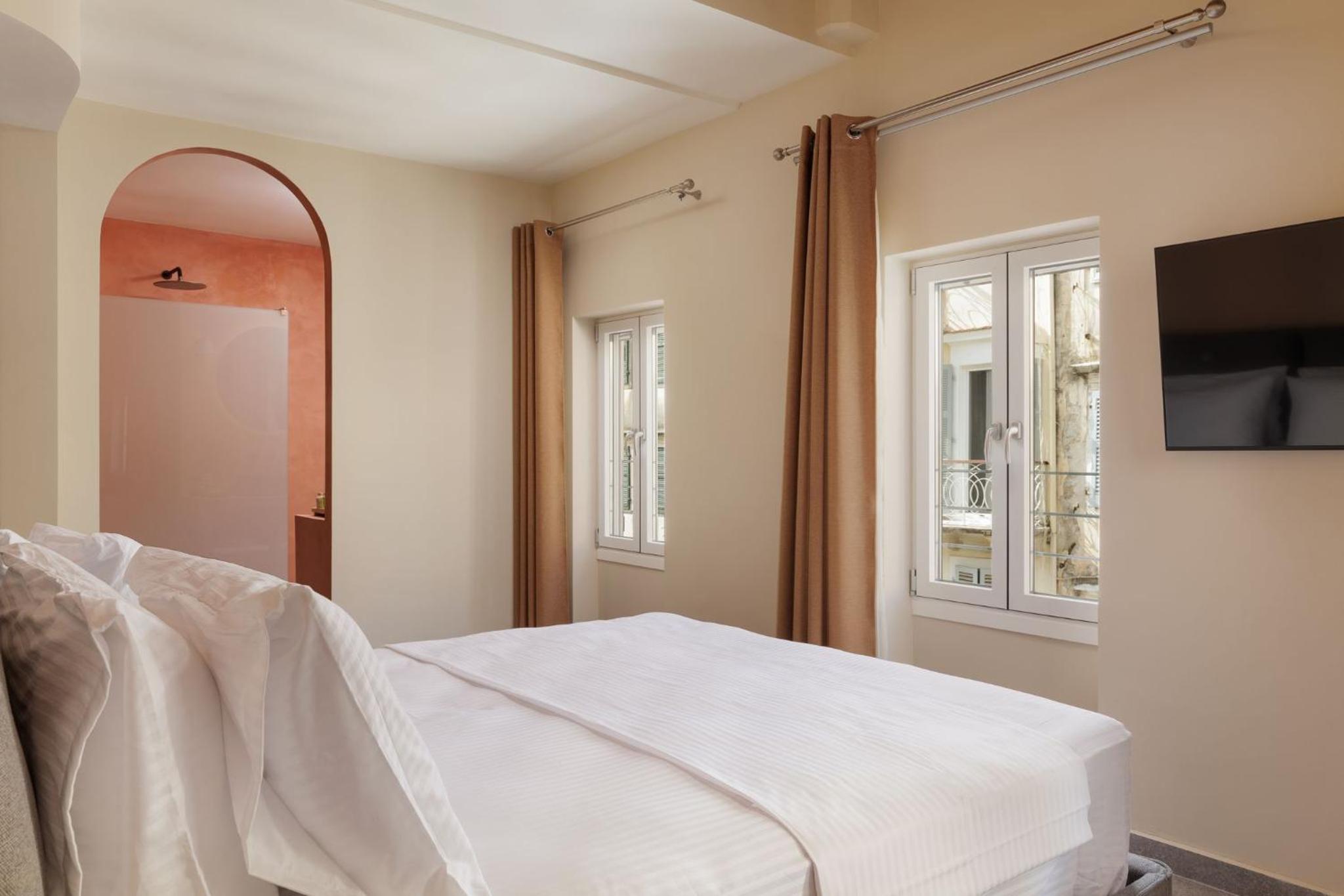 Suite with City View photo 1