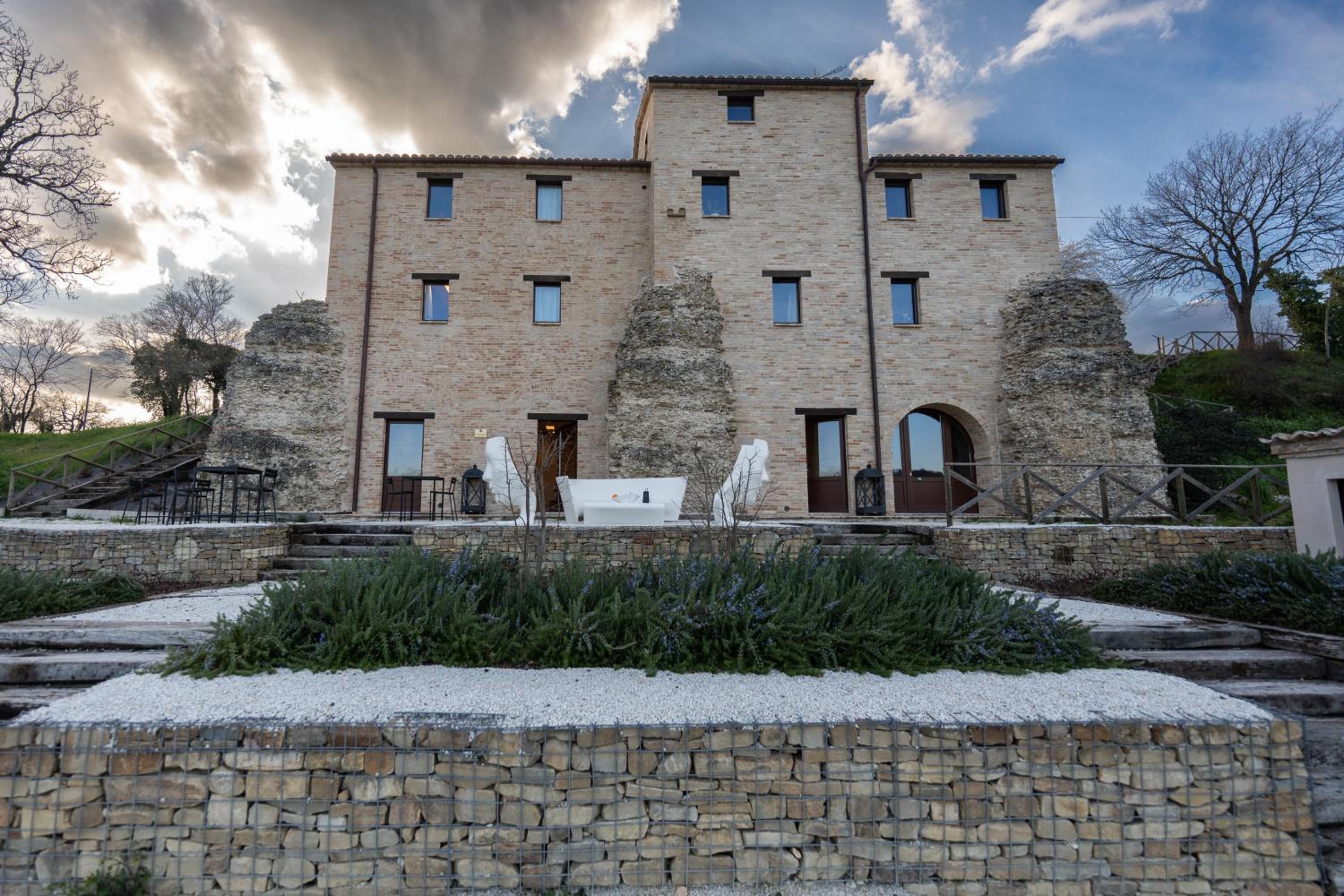 Villa photo 2