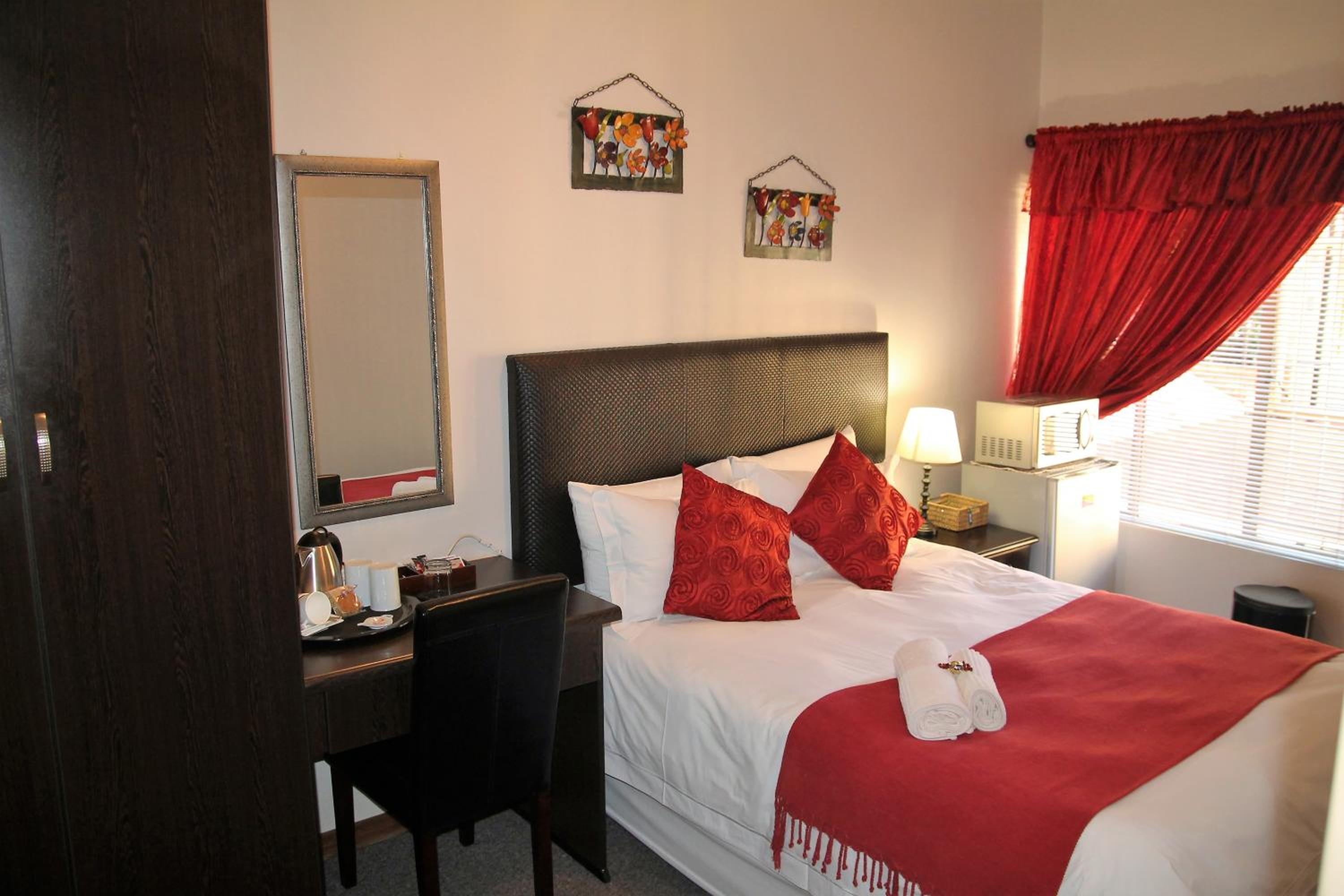 Double Room - Photo 1