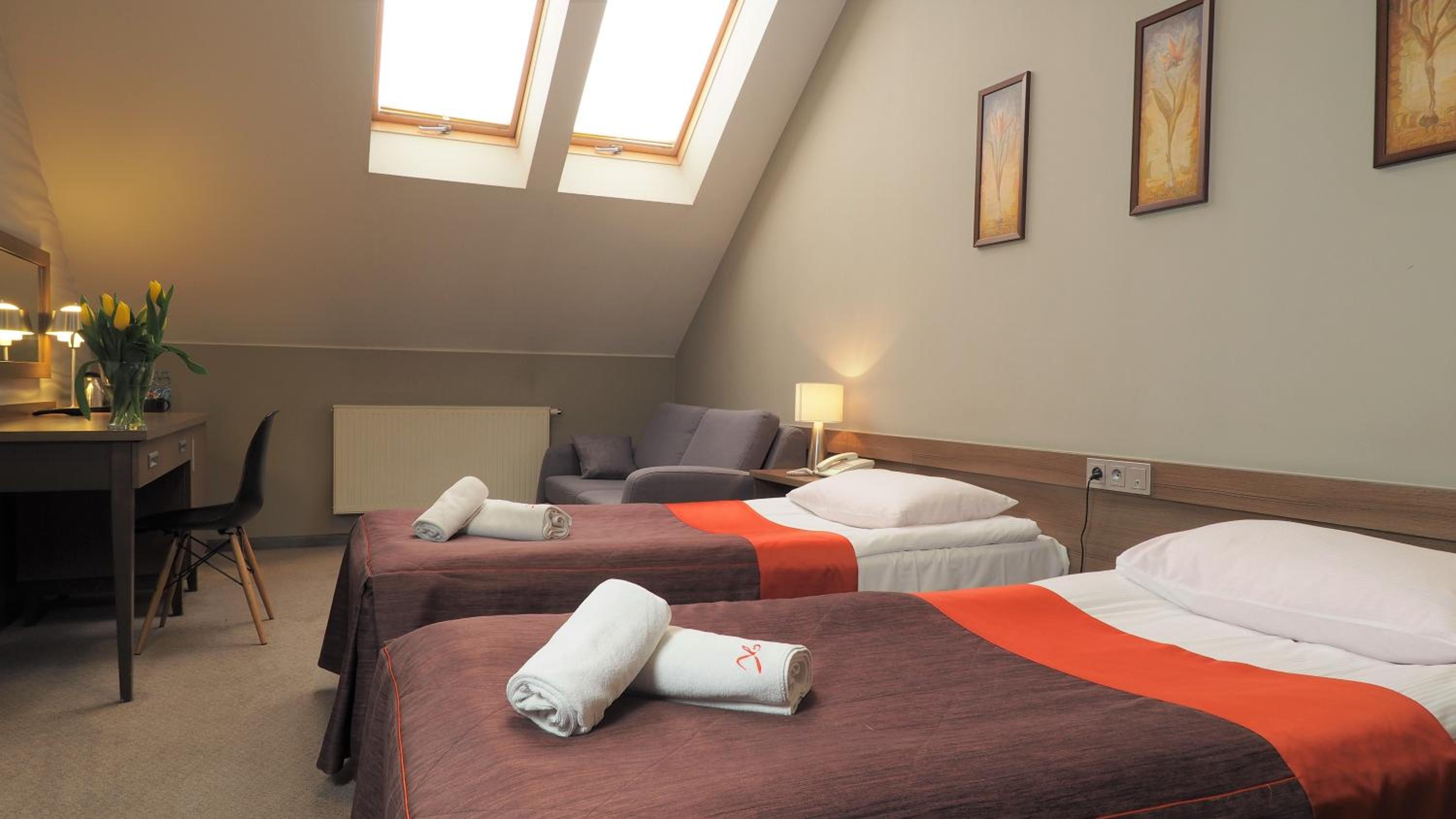 Standard Twin Room with Sofa photo 1