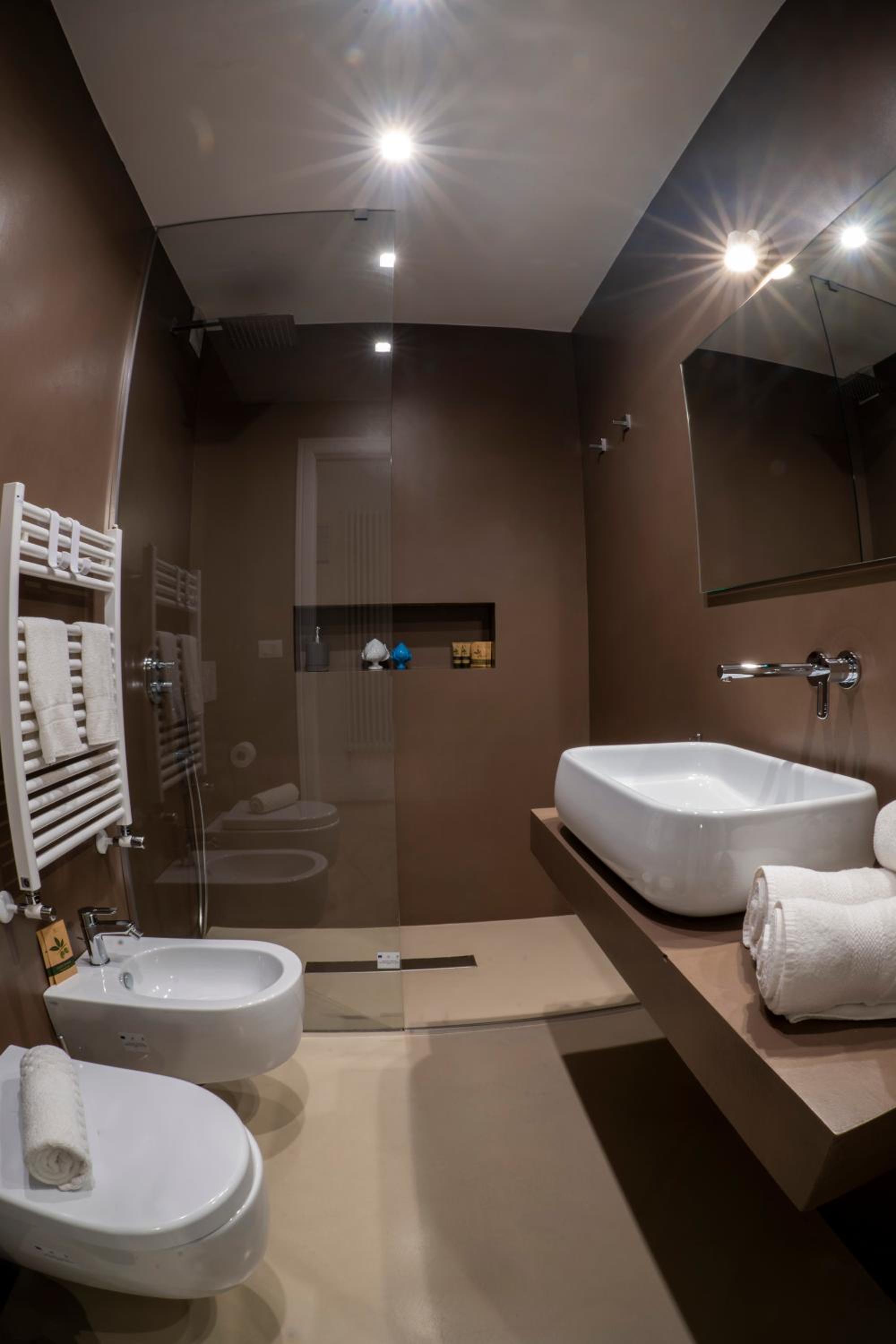 Superior Double or Twin Room with Balcony photo 2
