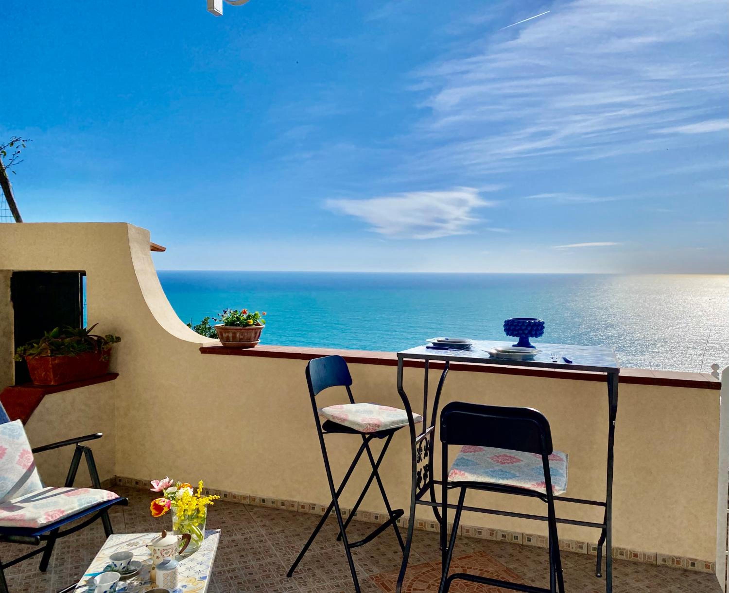  Deluxe Suite with Jacuzzi photo 3