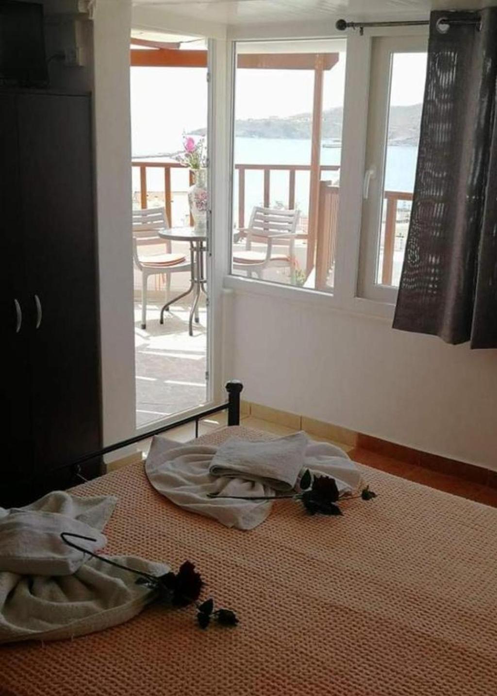 Triple Room with Sea View
