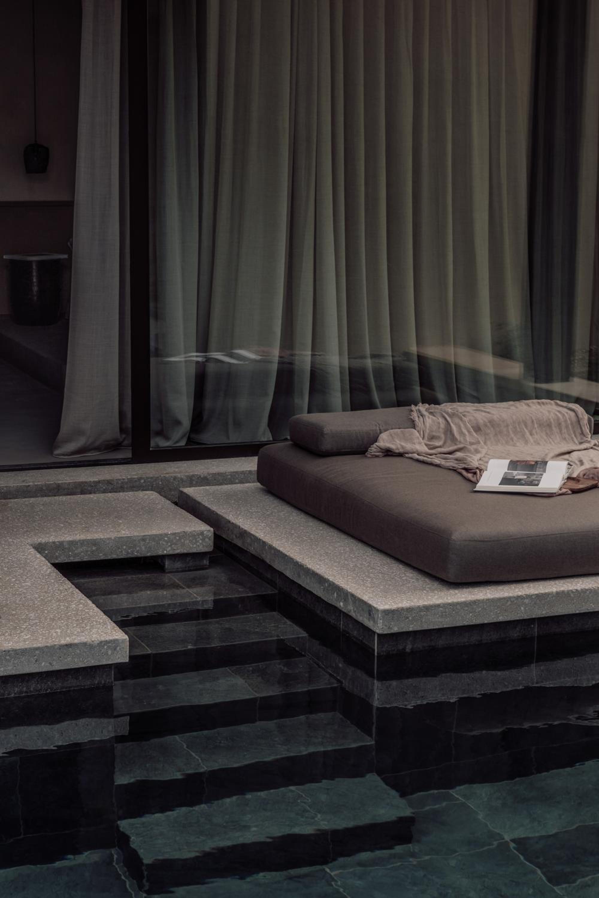 Deluxe Double or Twin Room with Pool Access - Photo 14