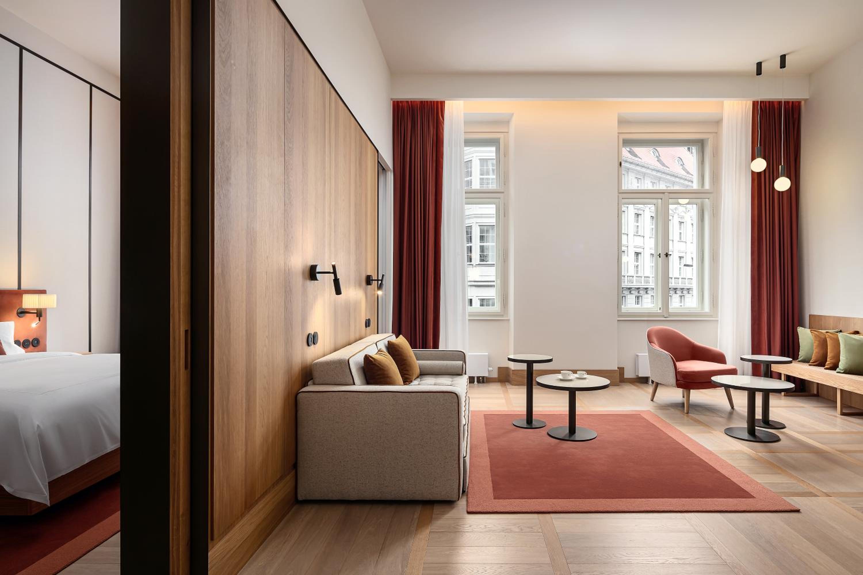 Deluxe Suite - Photo 15