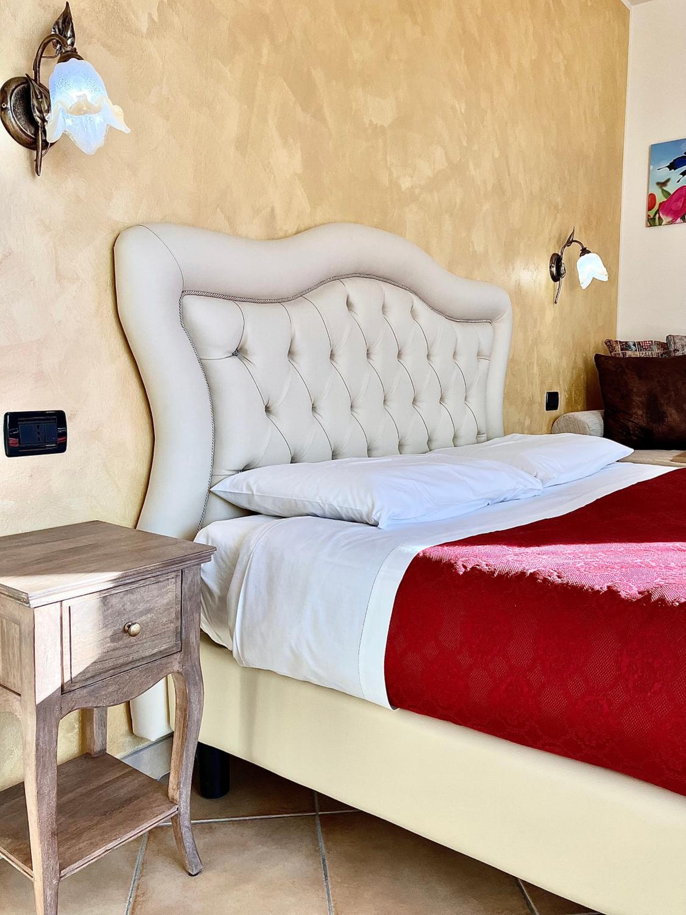 Deluxe Double or Twin Room with Balcony - Photo 1