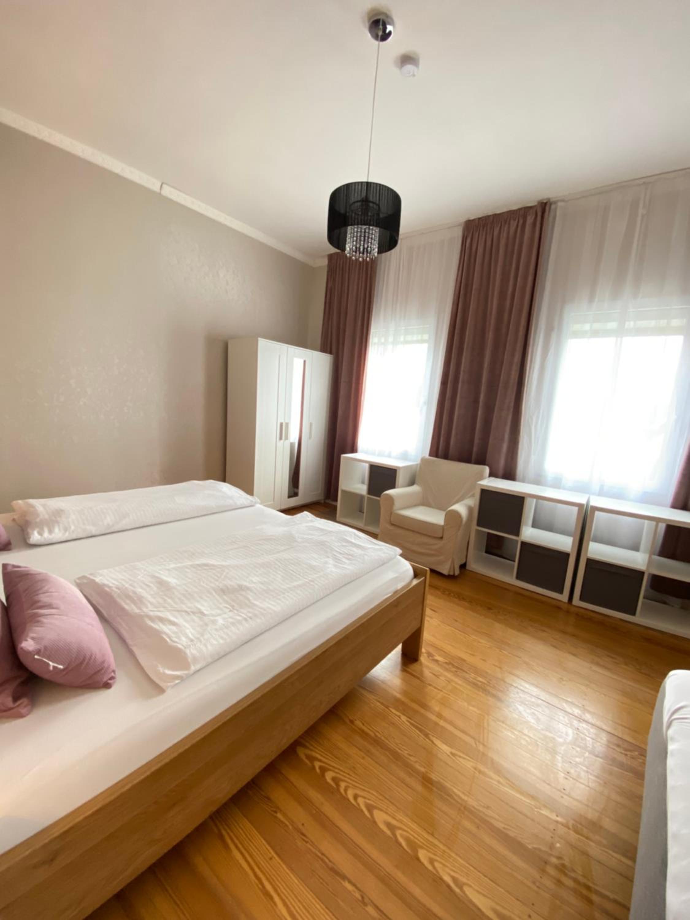 Two-Bedroom Apartment - Photo 21