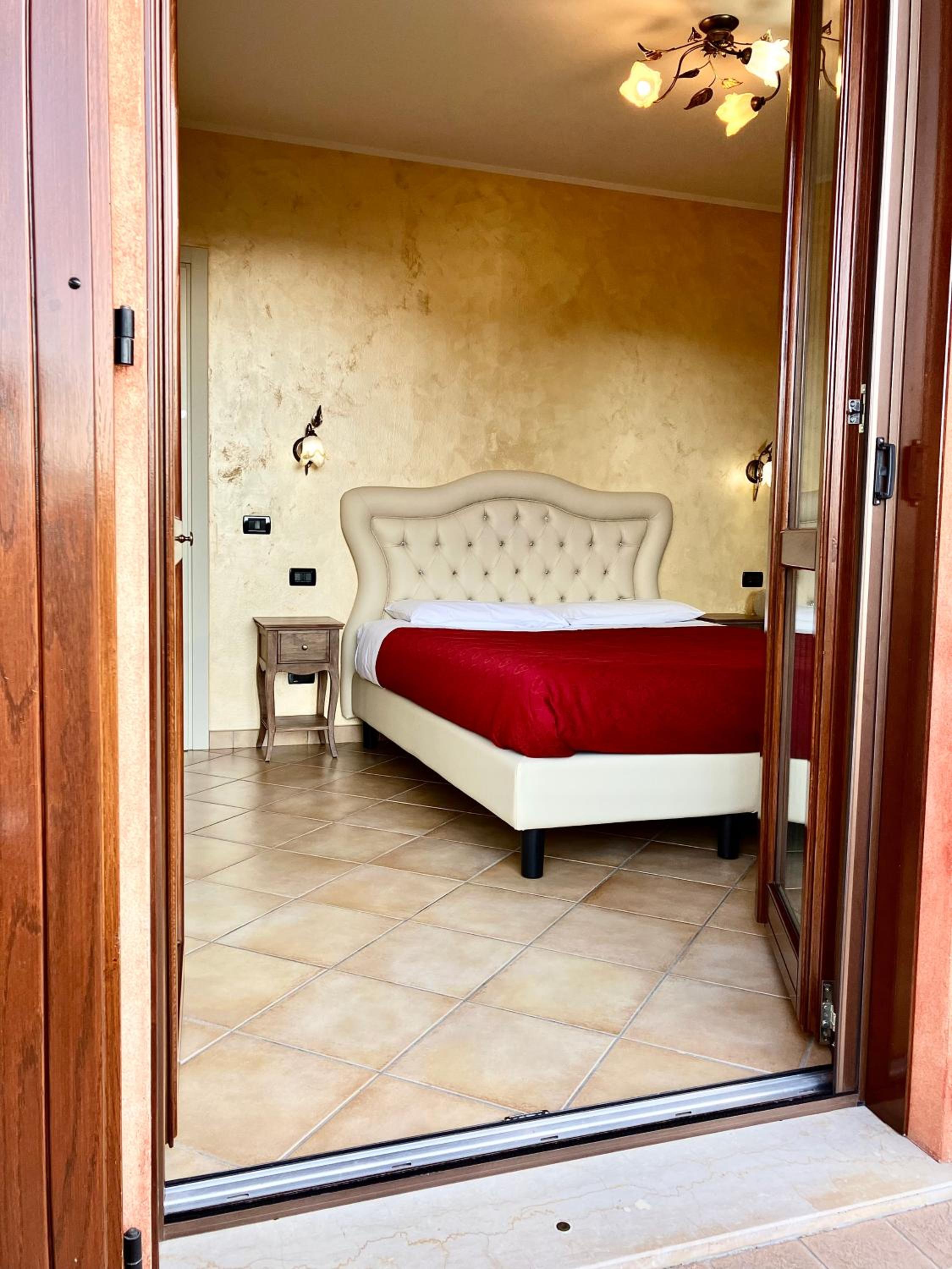 Deluxe Double or Twin Room with Balcony - Photo 40