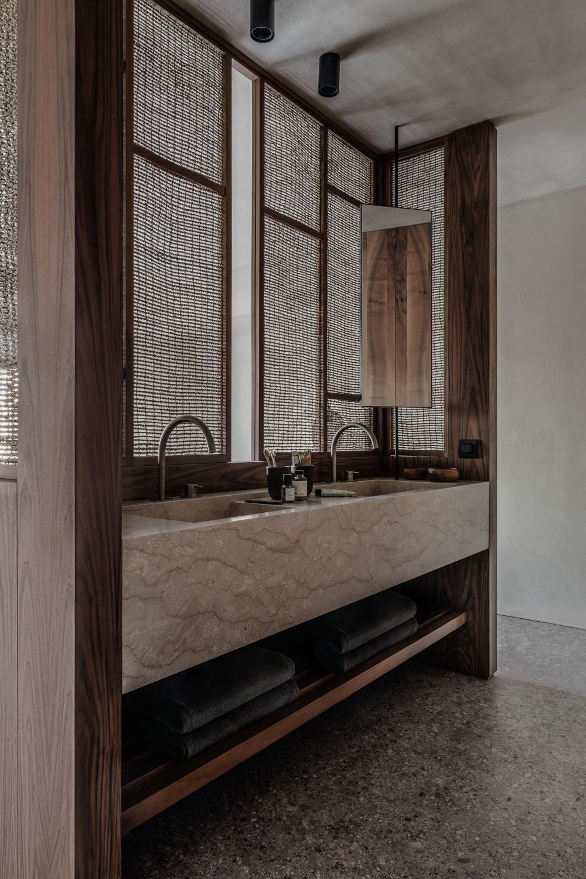 Suite with Private Pool - Photo 10