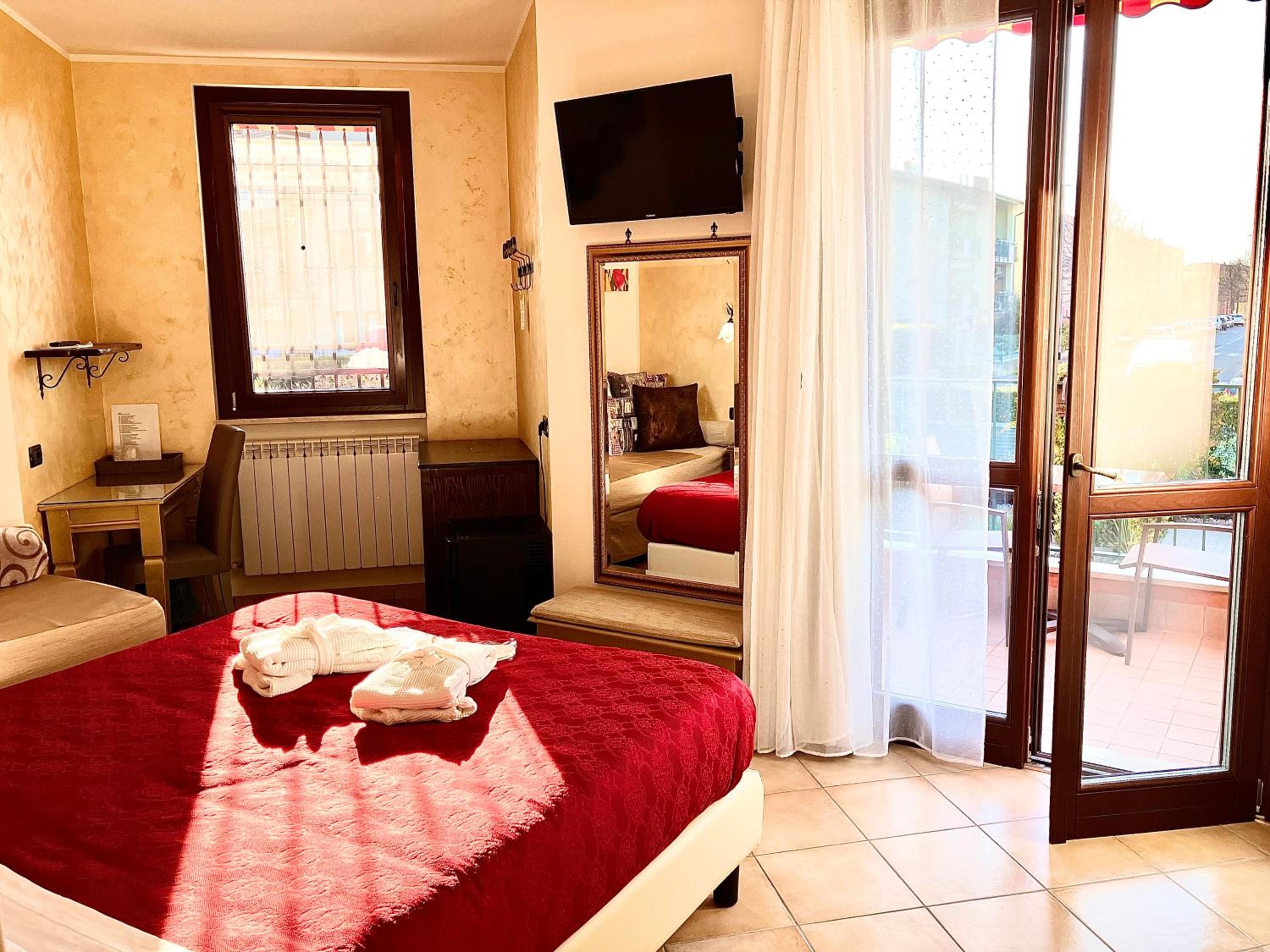 Deluxe Double or Twin Room with Balcony - Photo 41
