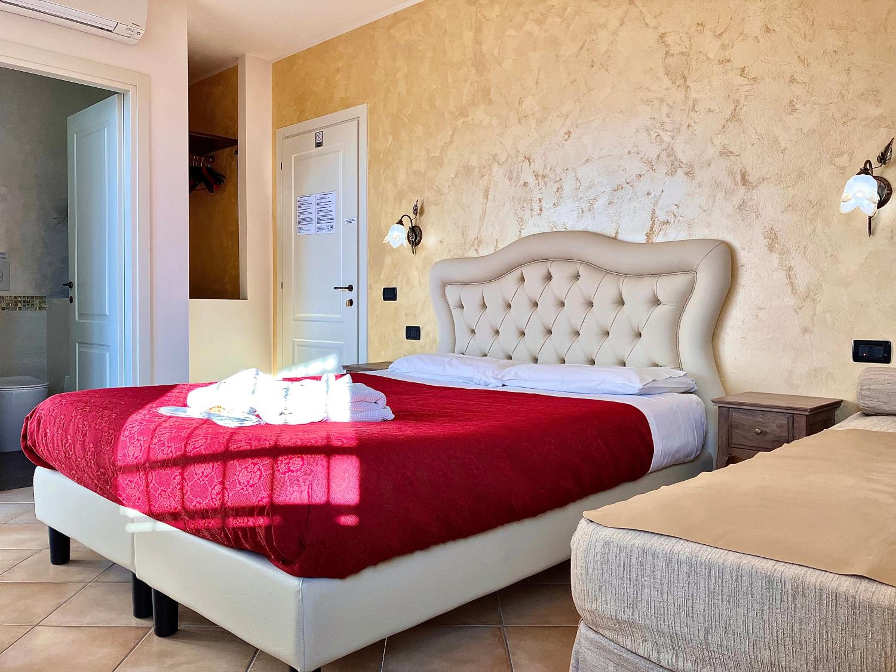 Deluxe Double or Twin Room with Balcony - Photo 46