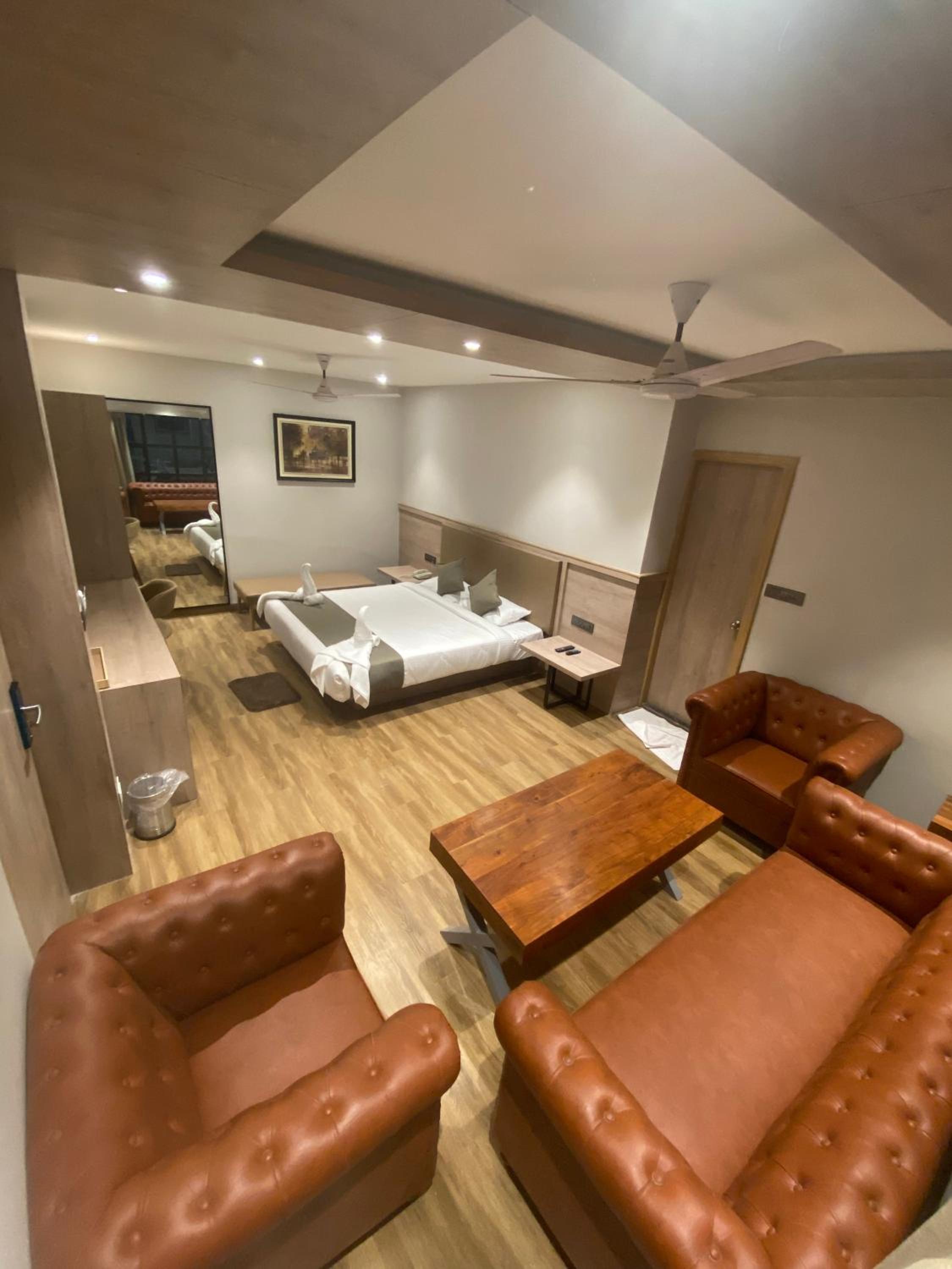 Luxury Suite 