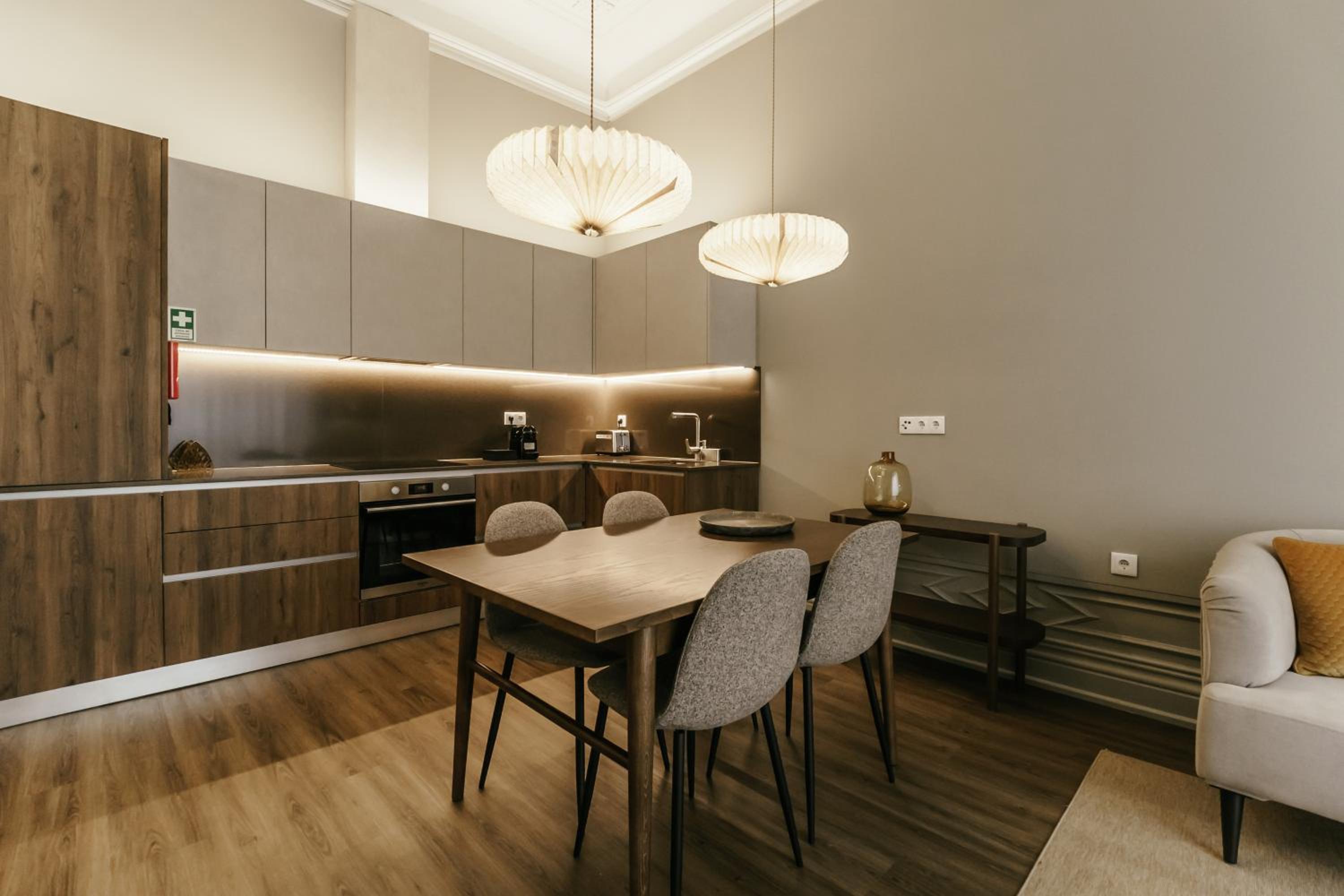One-Bedroom Apartment - Photo 13