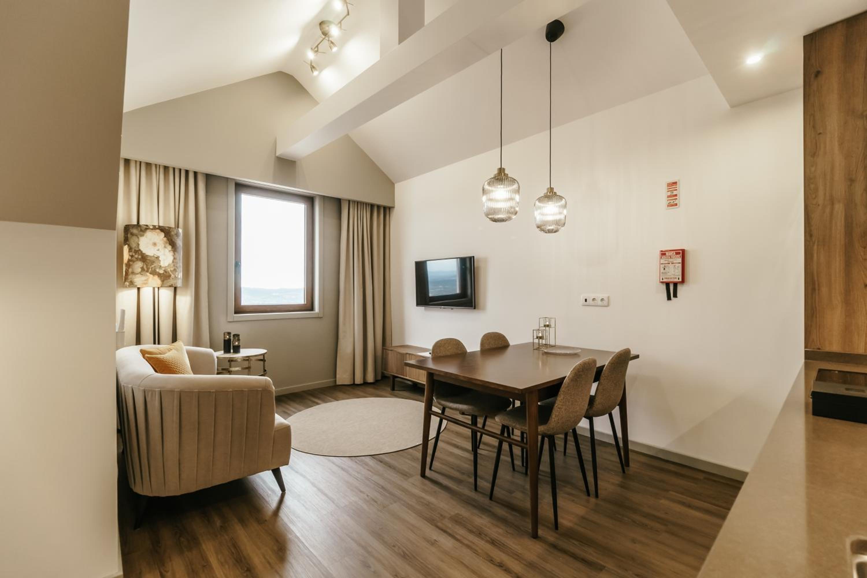 One-Bedroom Apartment - Photo 17